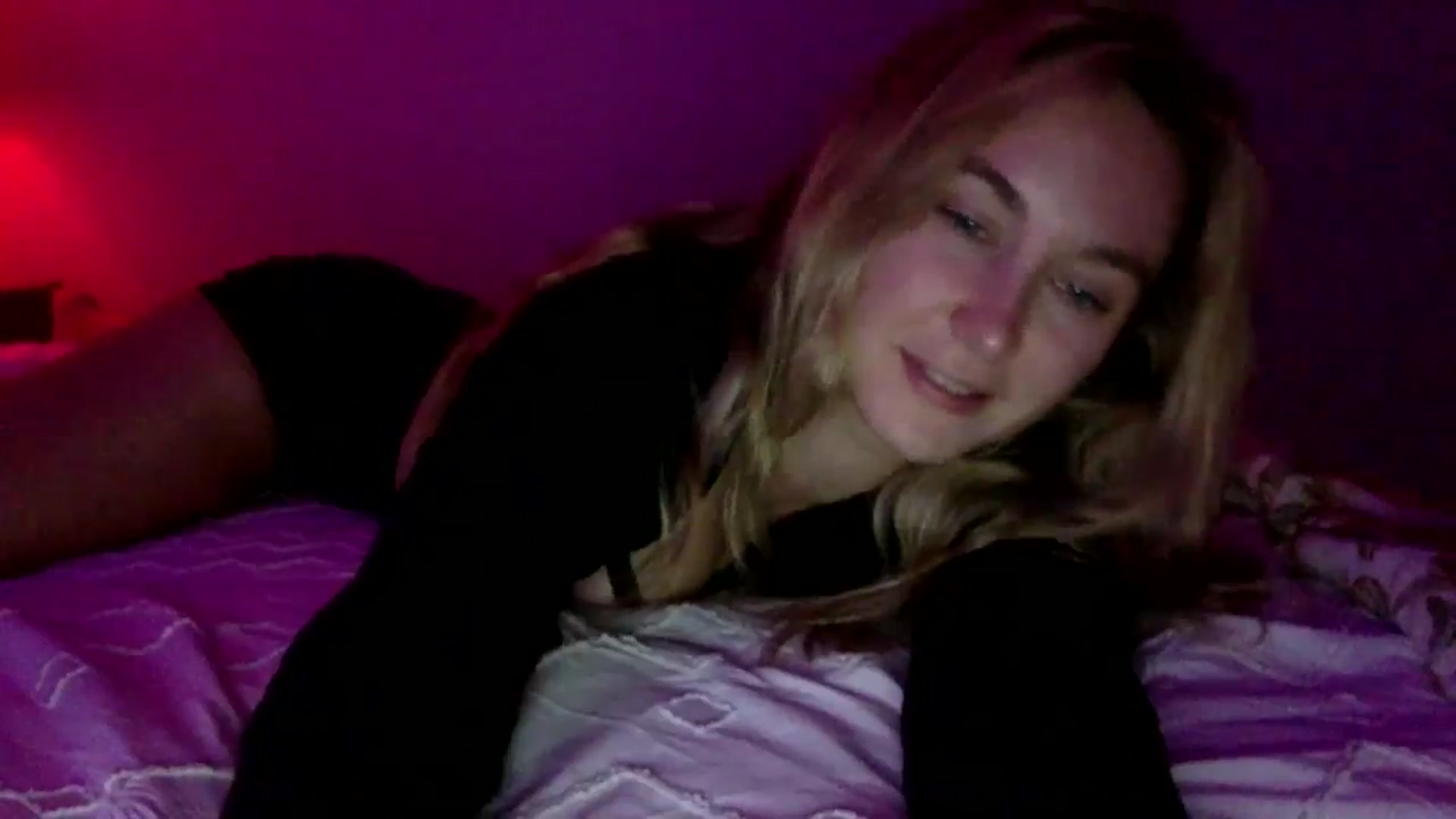 Gallery image thumbnail from lingerieyoga's myfreecams stream on, 09/16/2025, 06:54 image 16 of 20