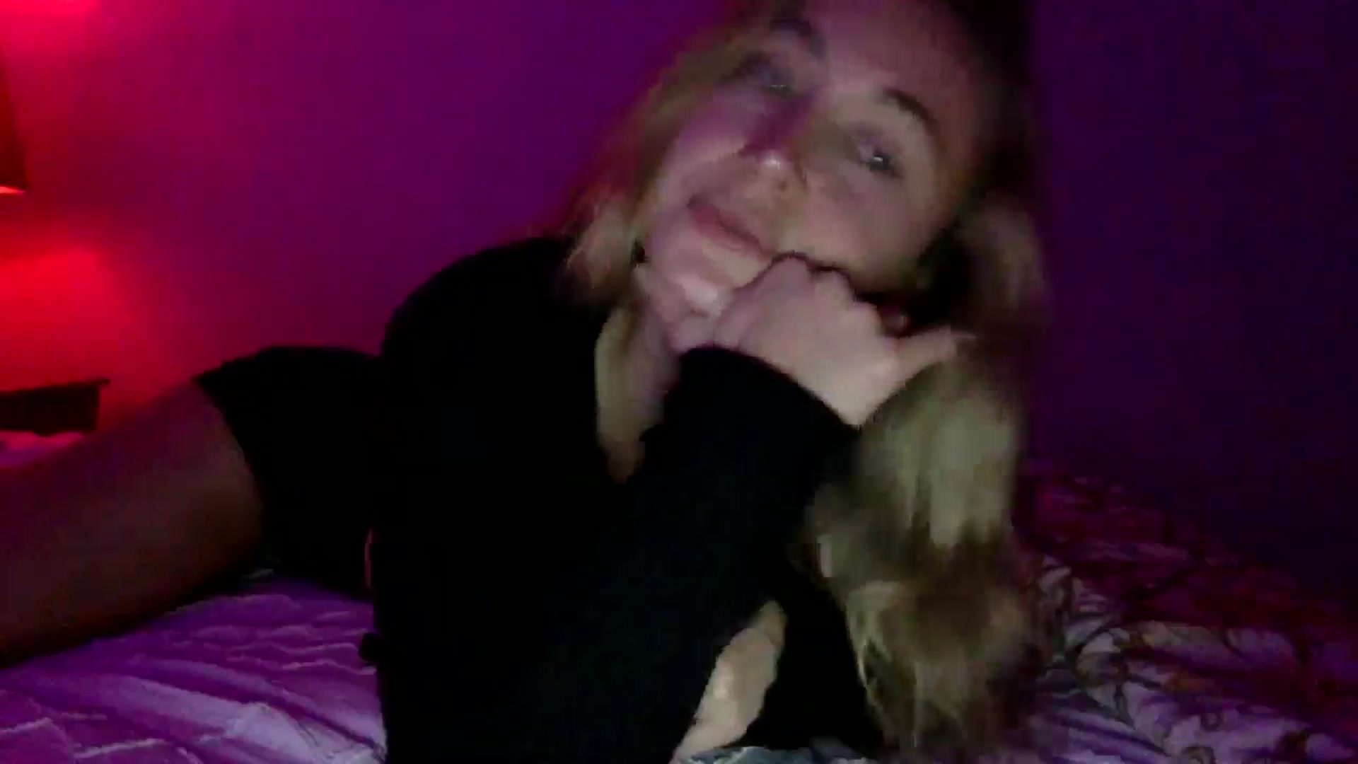 Gallery image thumbnail from lingerieyoga's myfreecams stream on, 09/16/2025, 06:54 image 2 of 20