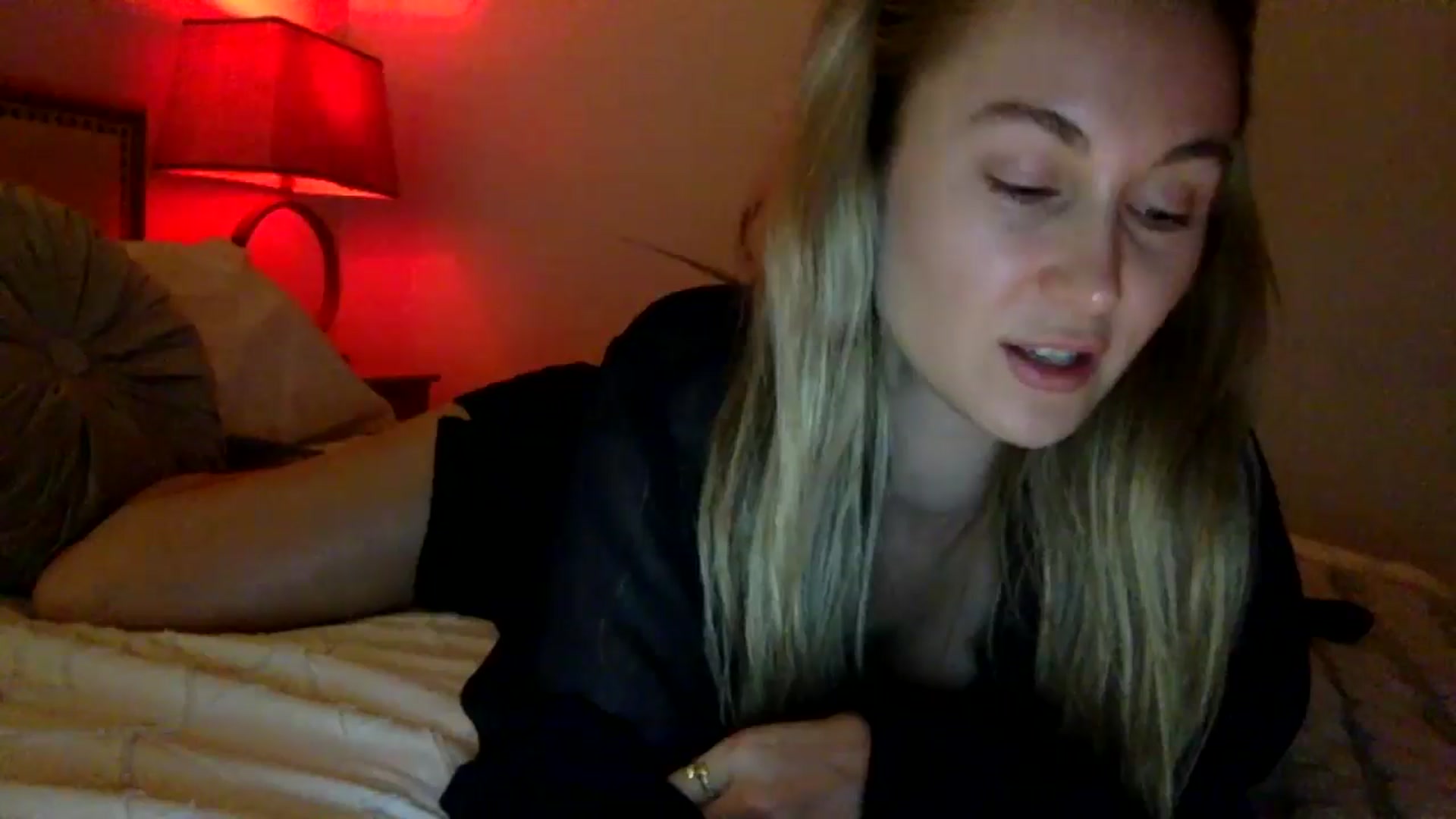 Gallery image thumbnail from lingerieyoga's myfreecams stream on, 09/21/2025, 06:36 image 2 of 20