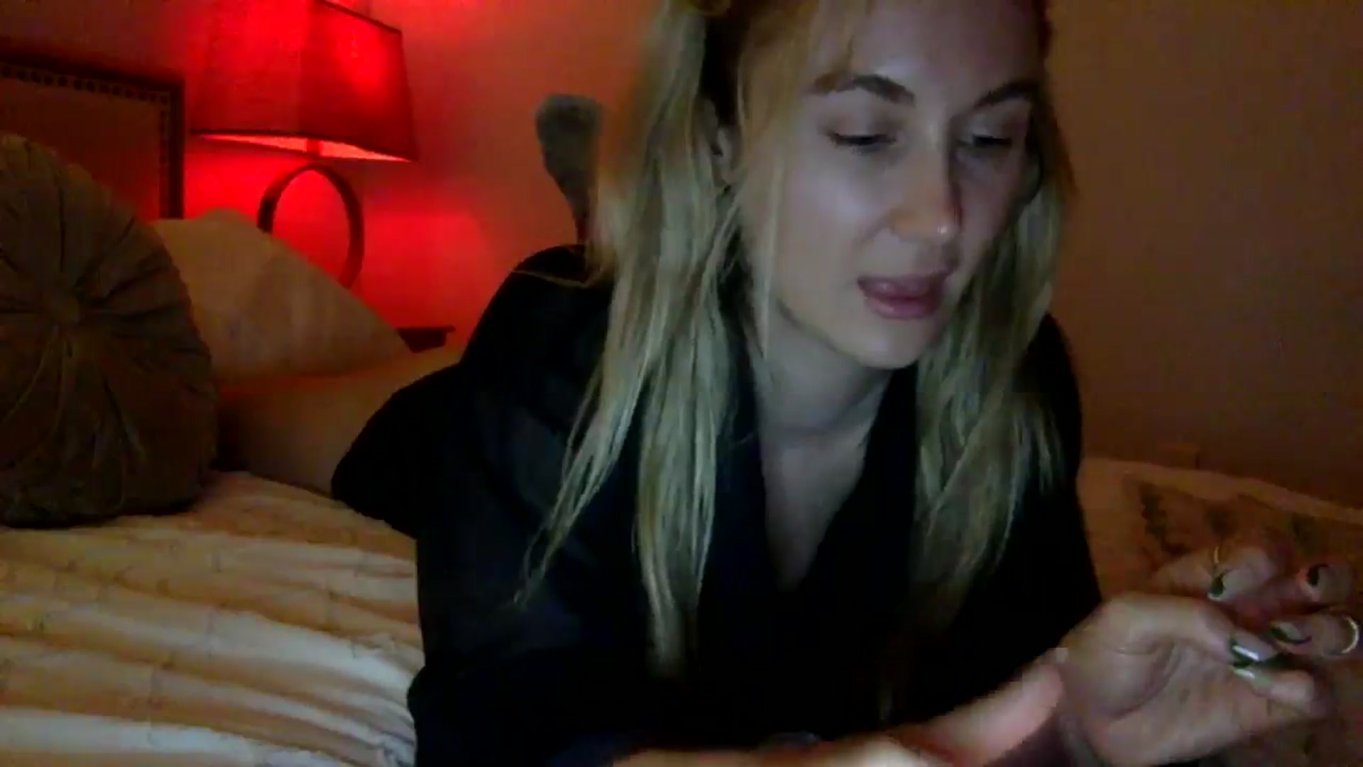 Gallery image thumbnail from lingerieyoga's myfreecams stream on, 09/21/2025, 06:36 image 11 of 20