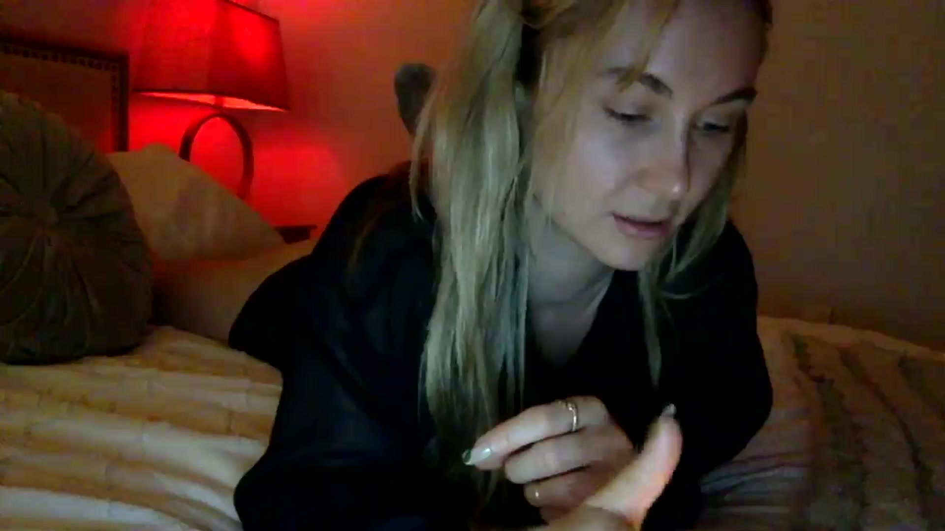 Gallery image thumbnail from lingerieyoga's myfreecams stream on, 09/21/2025, 06:36 image 12 of 20