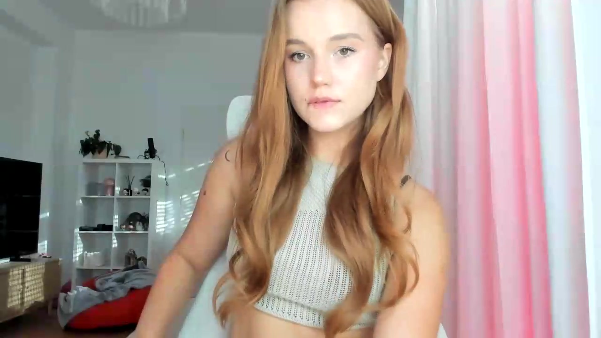 Gallery image thumbnail from lisa_lisa's myfreecams stream on, 08/28/2026, 15:53 image 14 of 20