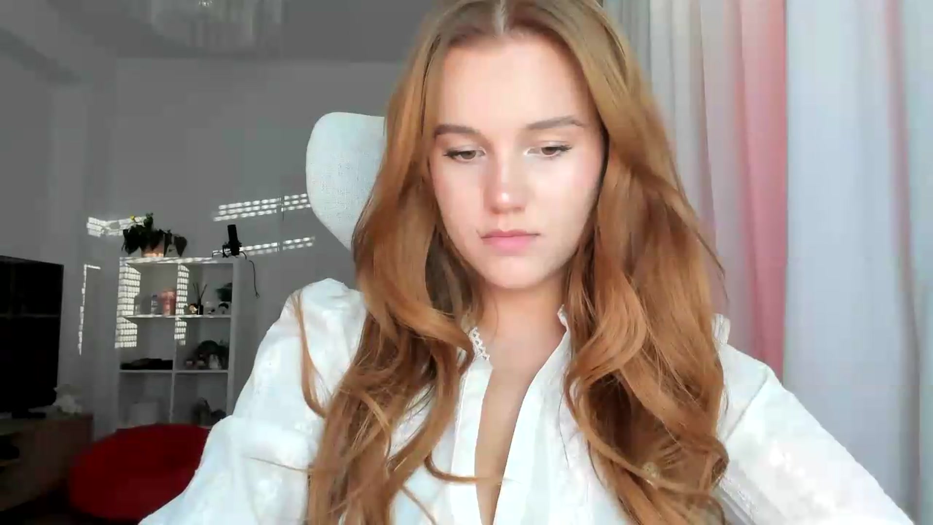 Gallery image thumbnail from lisa_lisa's myfreecams stream on, 08/29/2026, 16:55 image 17 of 20