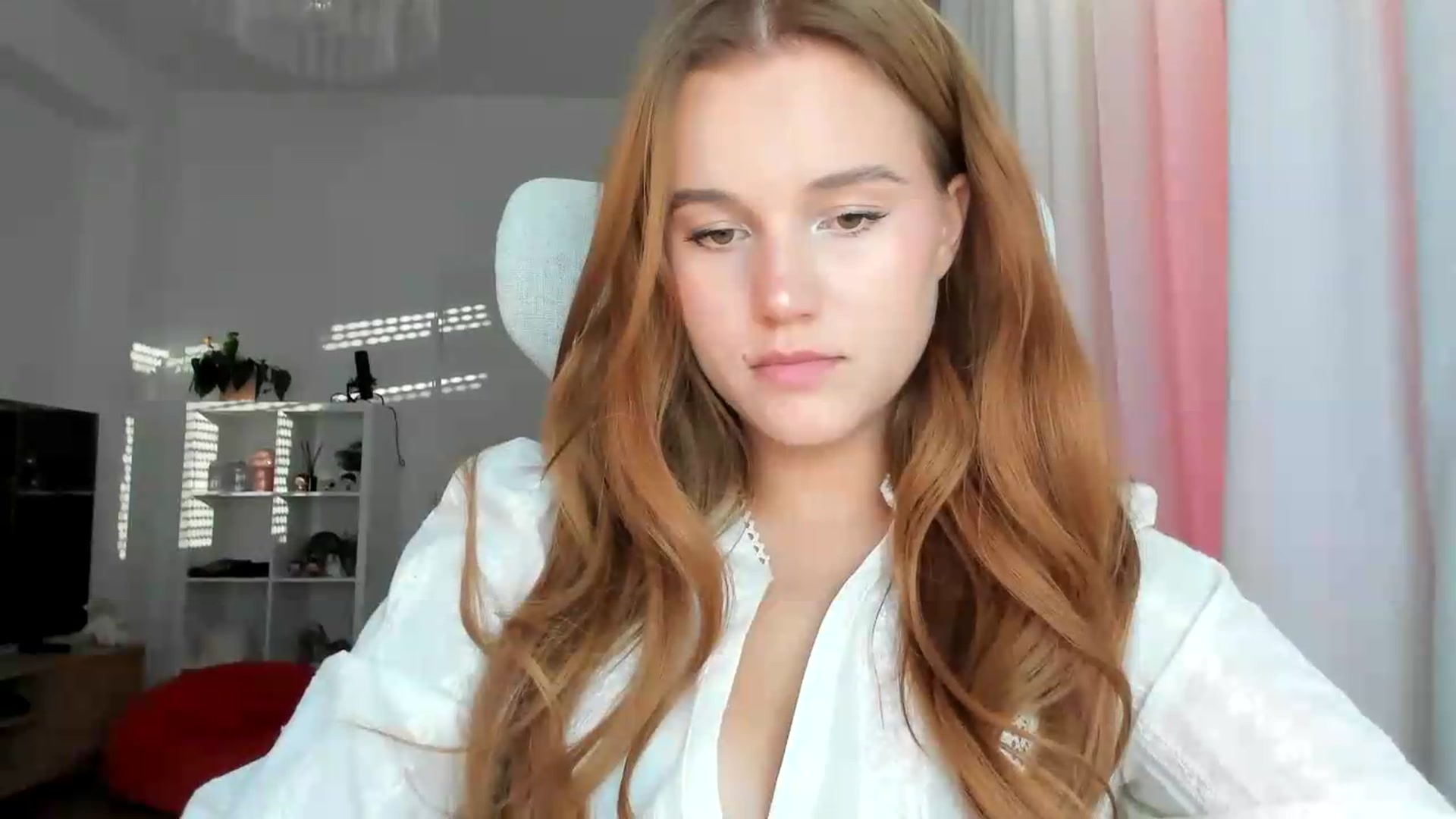 Gallery image thumbnail from lisa_lisa's myfreecams stream on, 08/29/2026, 16:55 image 14 of 20