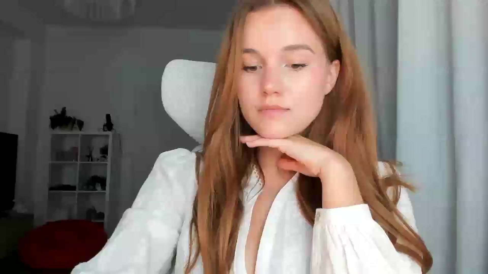 Gallery image thumbnail from lisa_lisa's myfreecams stream on, 08/29/2026, 18:22 image 18 of 20