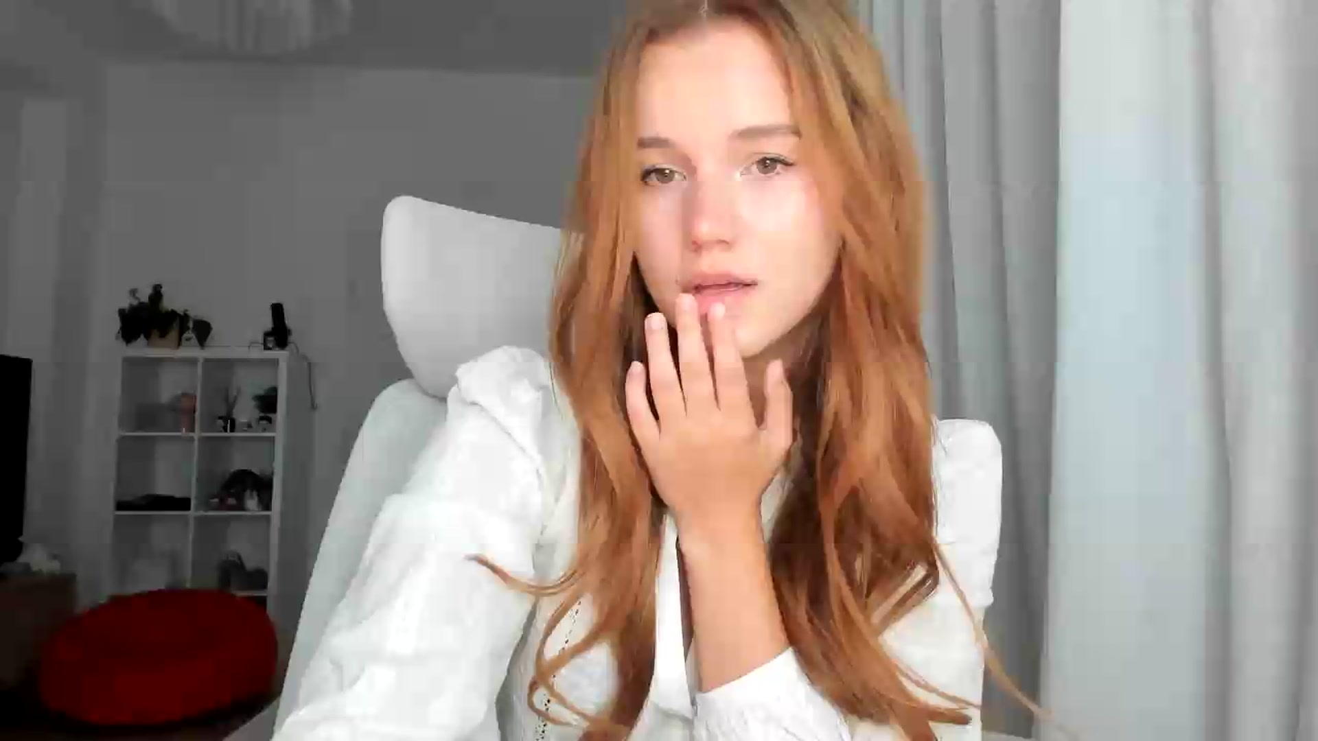 Gallery image thumbnail from lisa_lisa's myfreecams stream on, 08/29/2026, 18:22 image 1 of 20