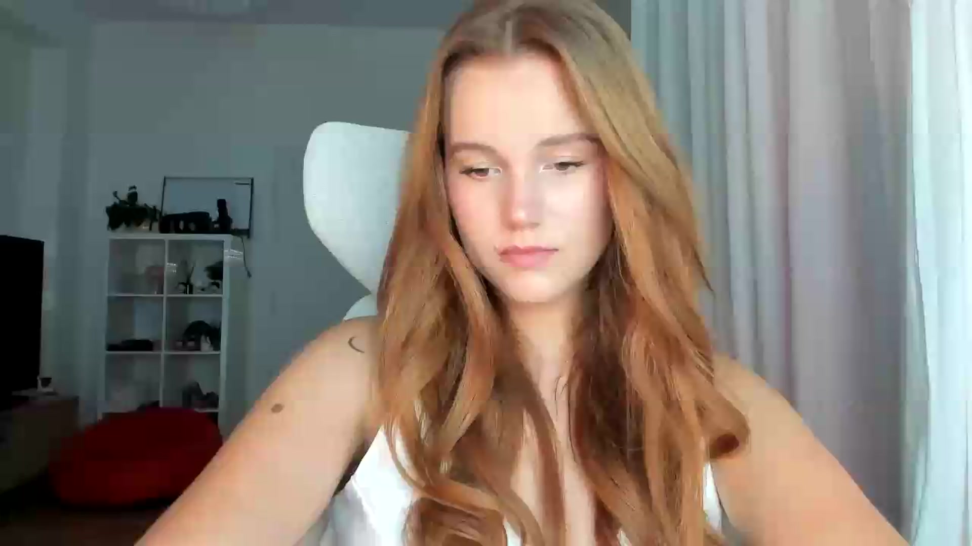 Gallery image thumbnail from lisa_lisa's myfreecams stream on, 08/31/2026, 16:45 image 4 of 20