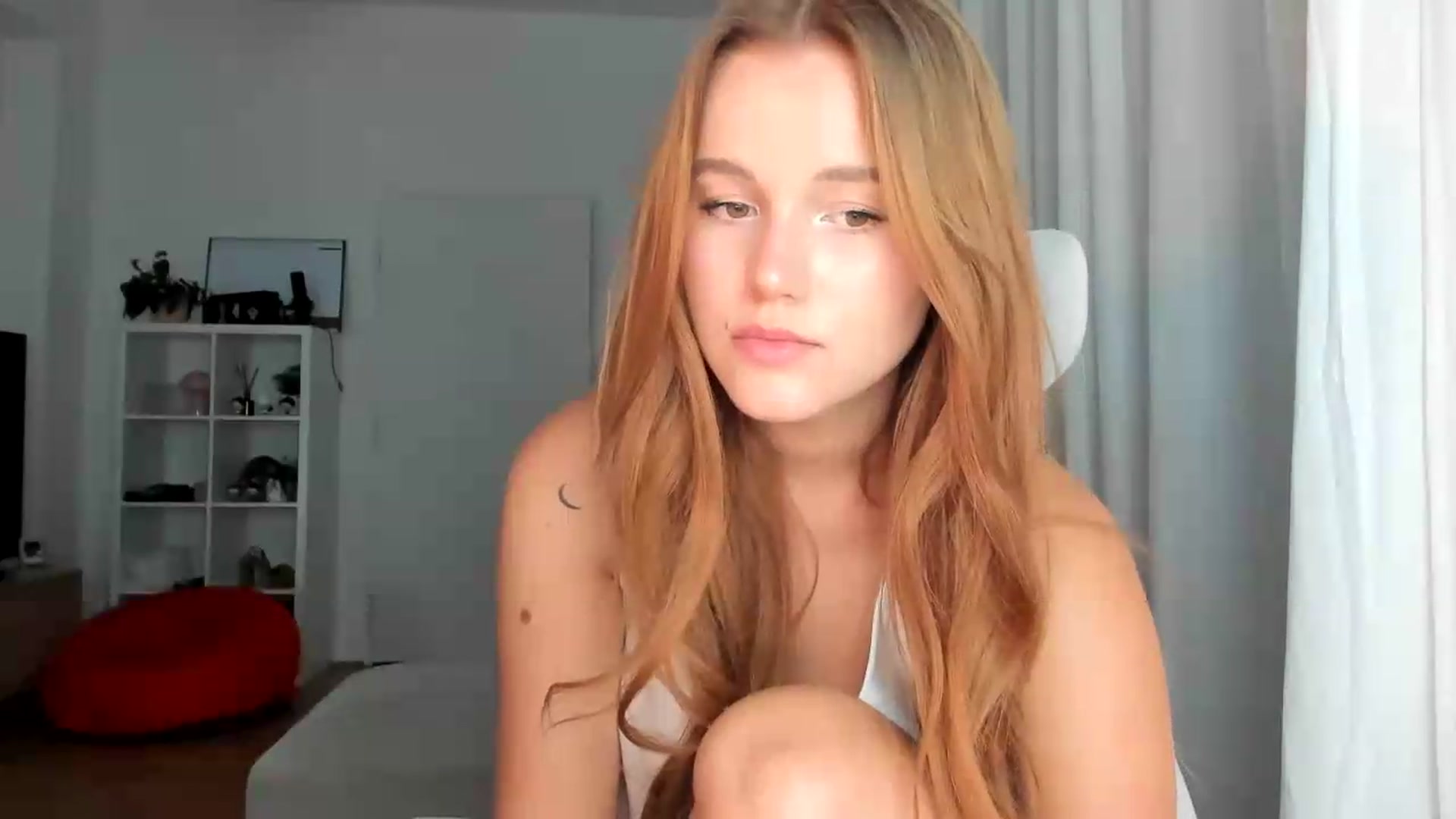 Gallery image thumbnail from lisa_lisa's myfreecams stream on, 08/31/2026, 17:31 image 7 of 20