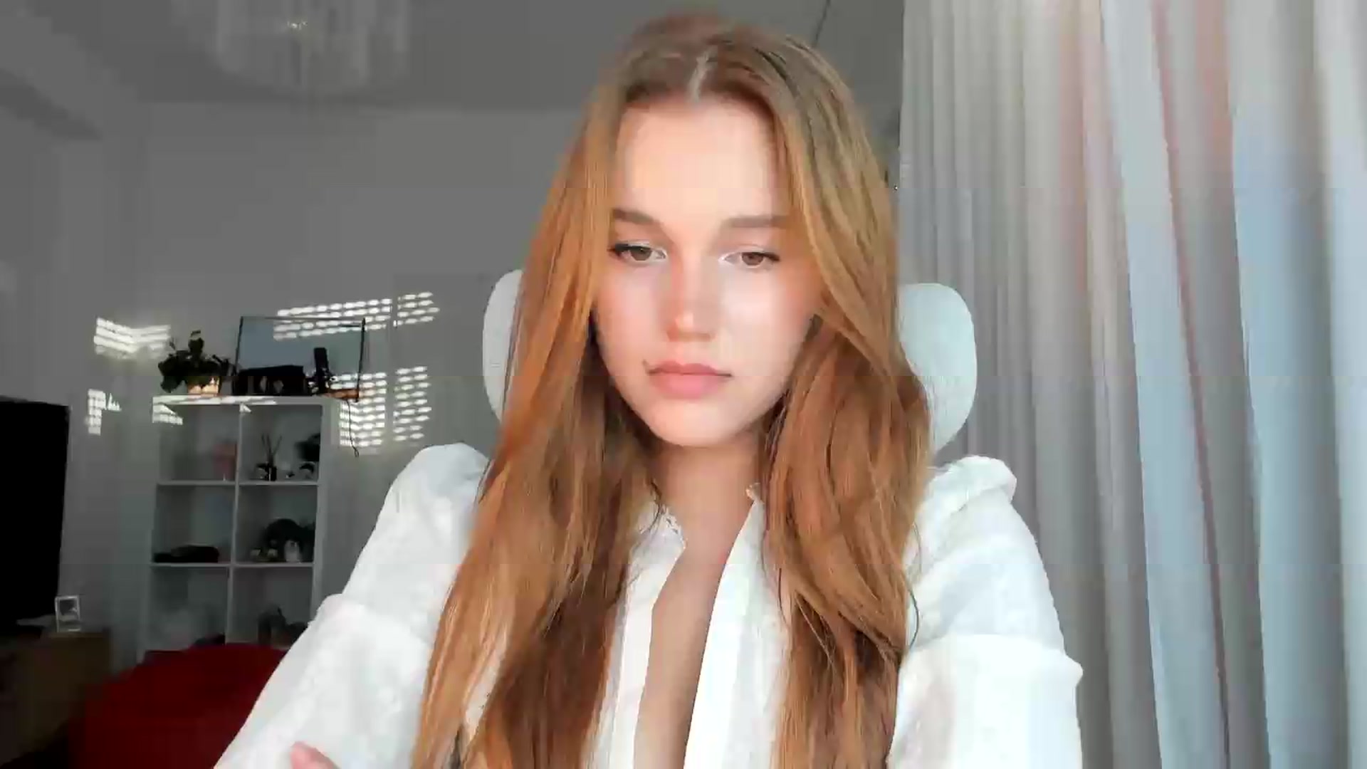 Gallery image thumbnail from lisa_lisa's myfreecams stream on, 09/01/2026, 17:31 image 1 of 20