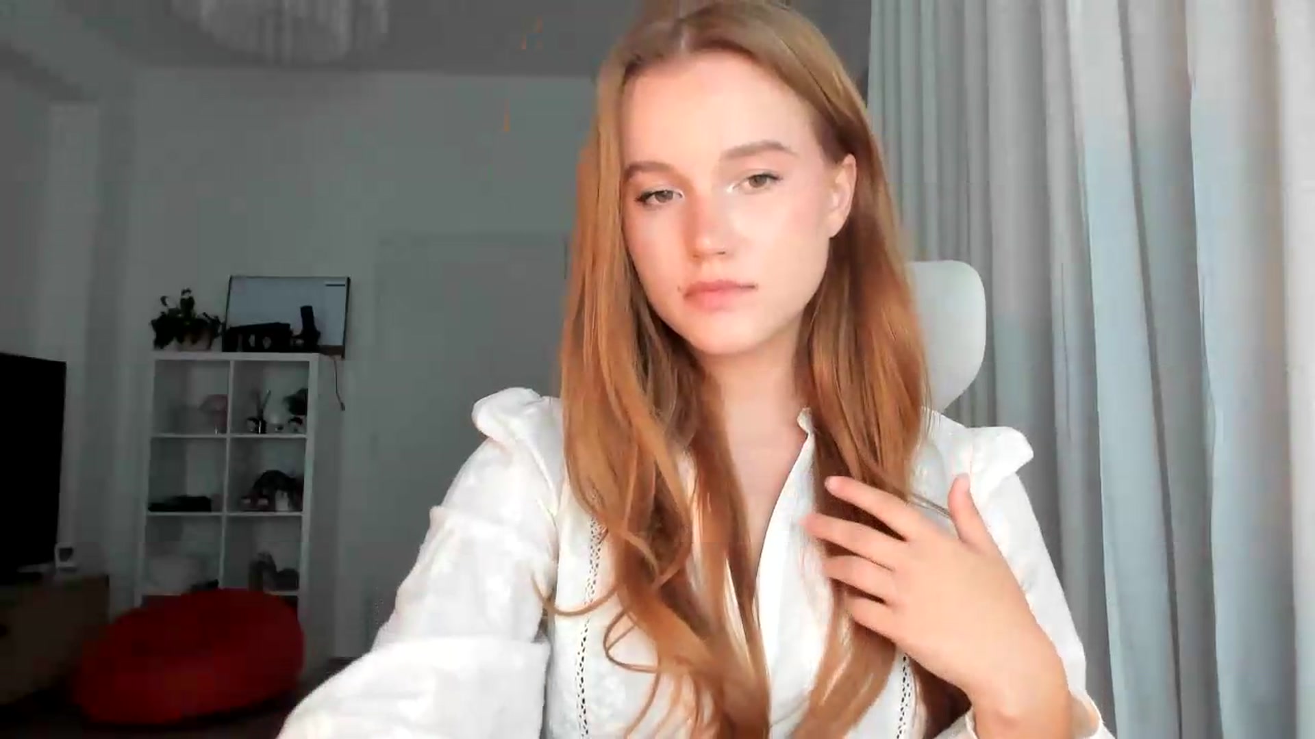 Gallery image thumbnail from lisa_lisa's myfreecams stream on, 09/01/2026, 17:31 image 5 of 20