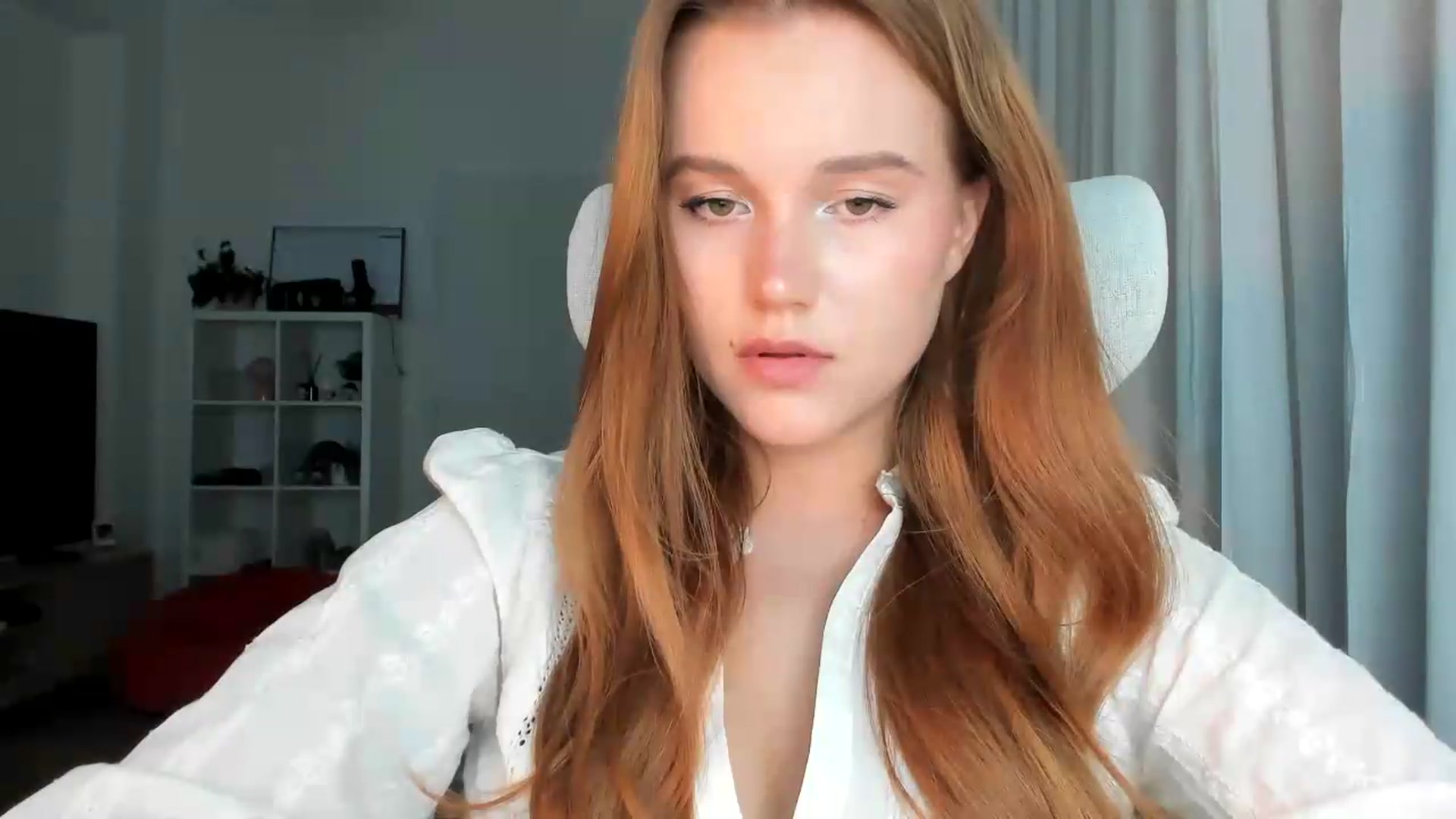 Gallery image thumbnail from lisa_lisa's myfreecams stream on, 09/01/2026, 19:04 image 7 of 20