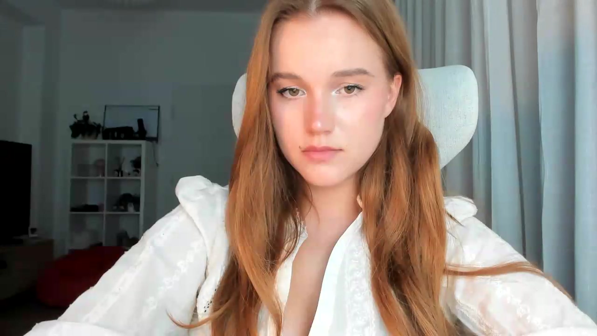 Gallery image thumbnail from lisa_lisa's myfreecams stream on, 09/01/2026, 19:04 image 11 of 20