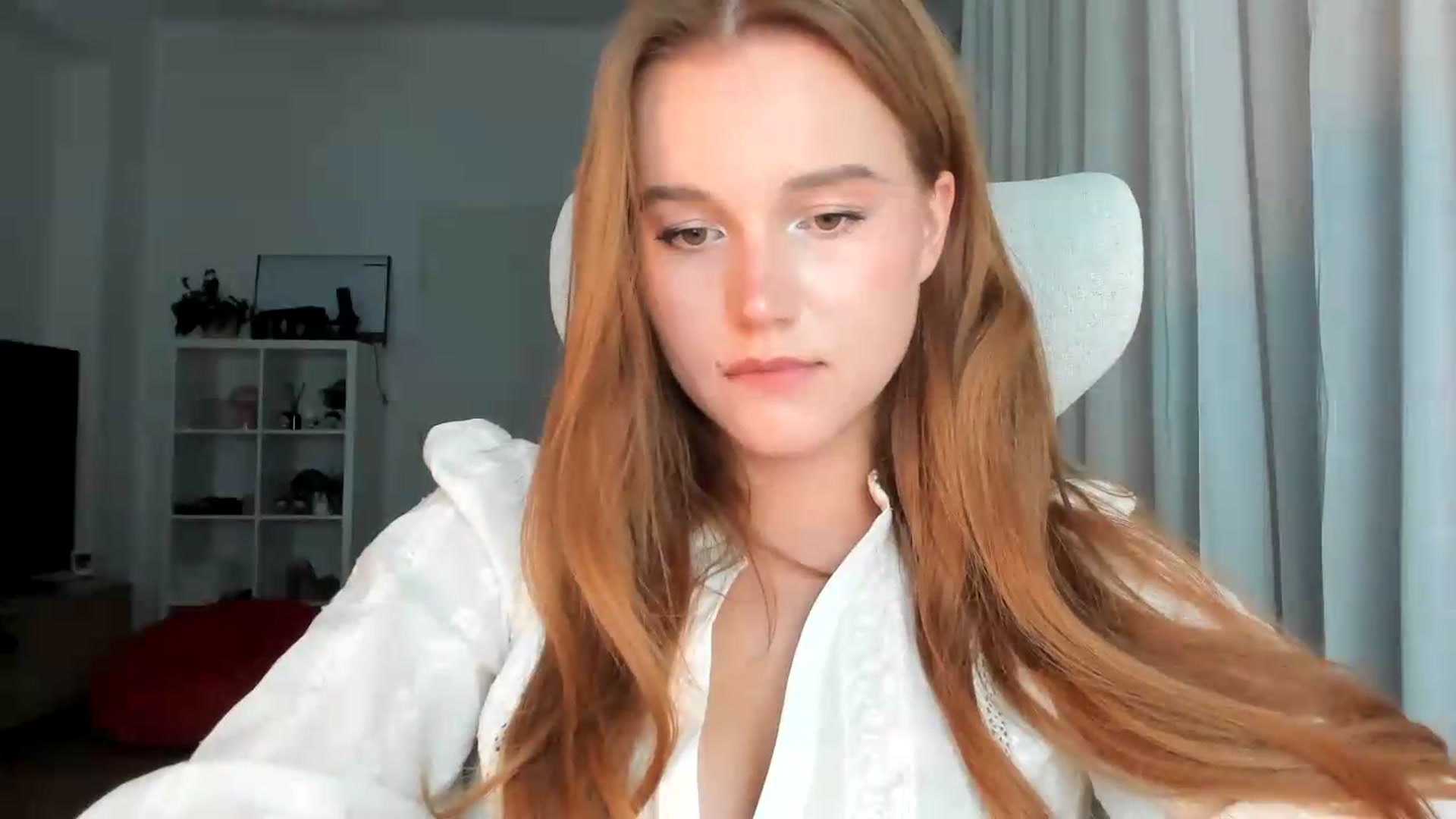Gallery image thumbnail from lisa_lisa's myfreecams stream on, 09/01/2026, 19:04 image 10 of 20