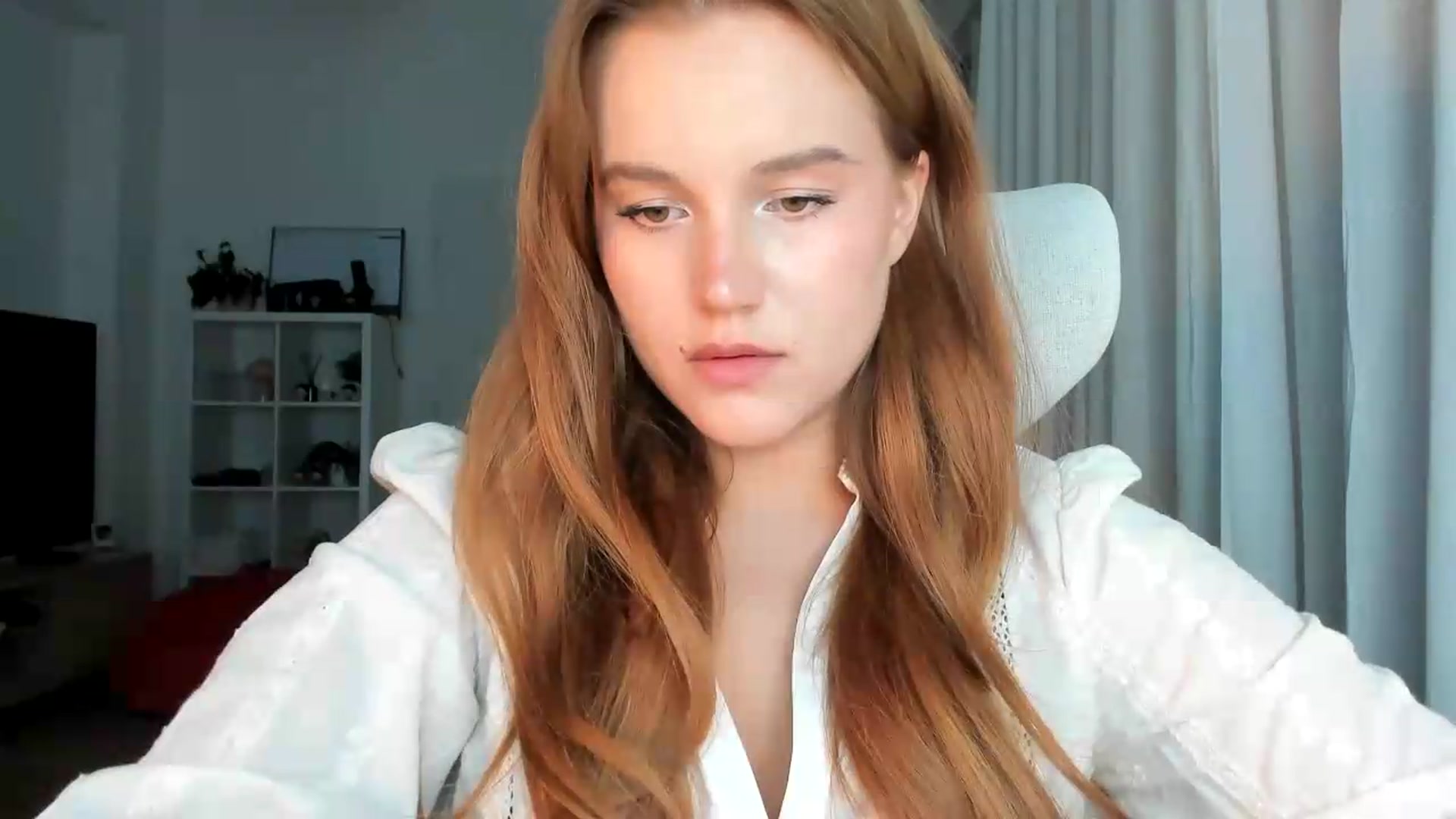 Gallery image thumbnail from lisa_lisa's myfreecams stream on, 09/01/2026, 19:04 image 5 of 20