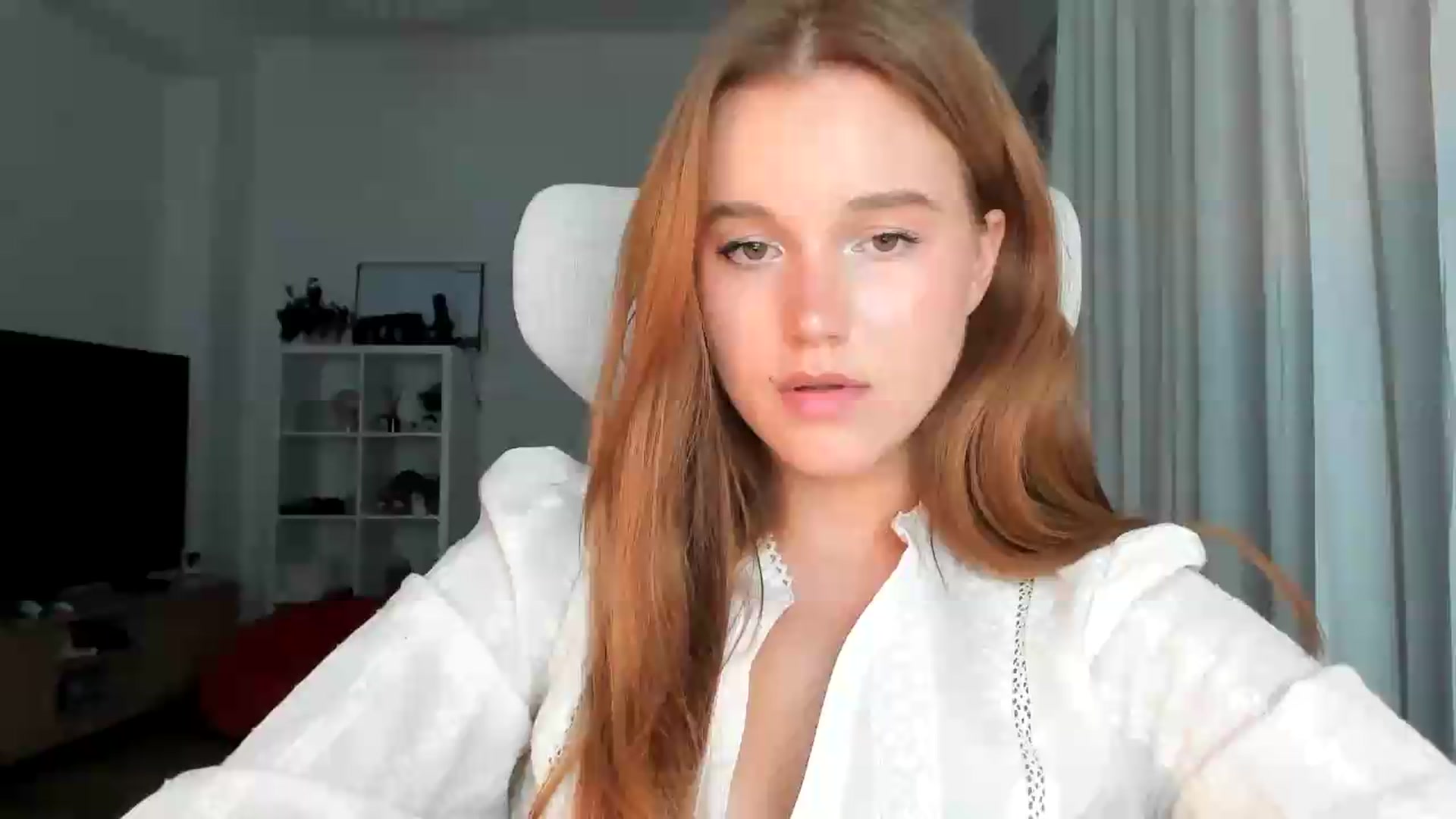 Gallery image thumbnail from lisa_lisa's myfreecams stream on, 09/01/2026, 20:44 image 3 of 20