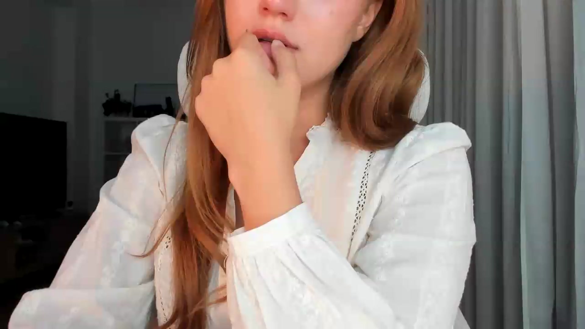 Gallery image thumbnail from lisa_lisa's myfreecams stream on, 09/01/2026, 20:44 image 16 of 20