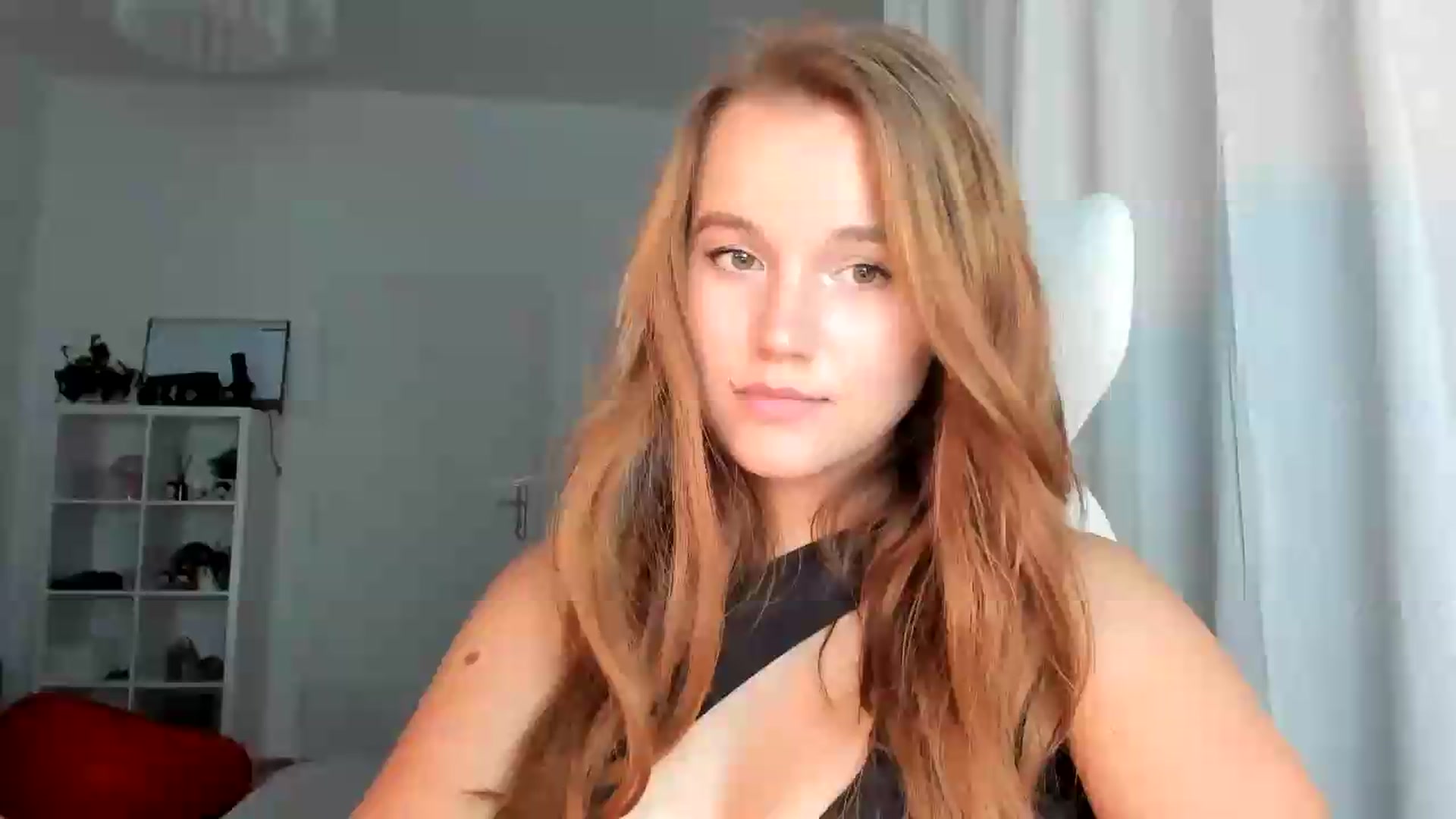 Gallery image thumbnail from lisa_lisa's myfreecams stream on, 09/04/2026, 17:41 image 12 of 20