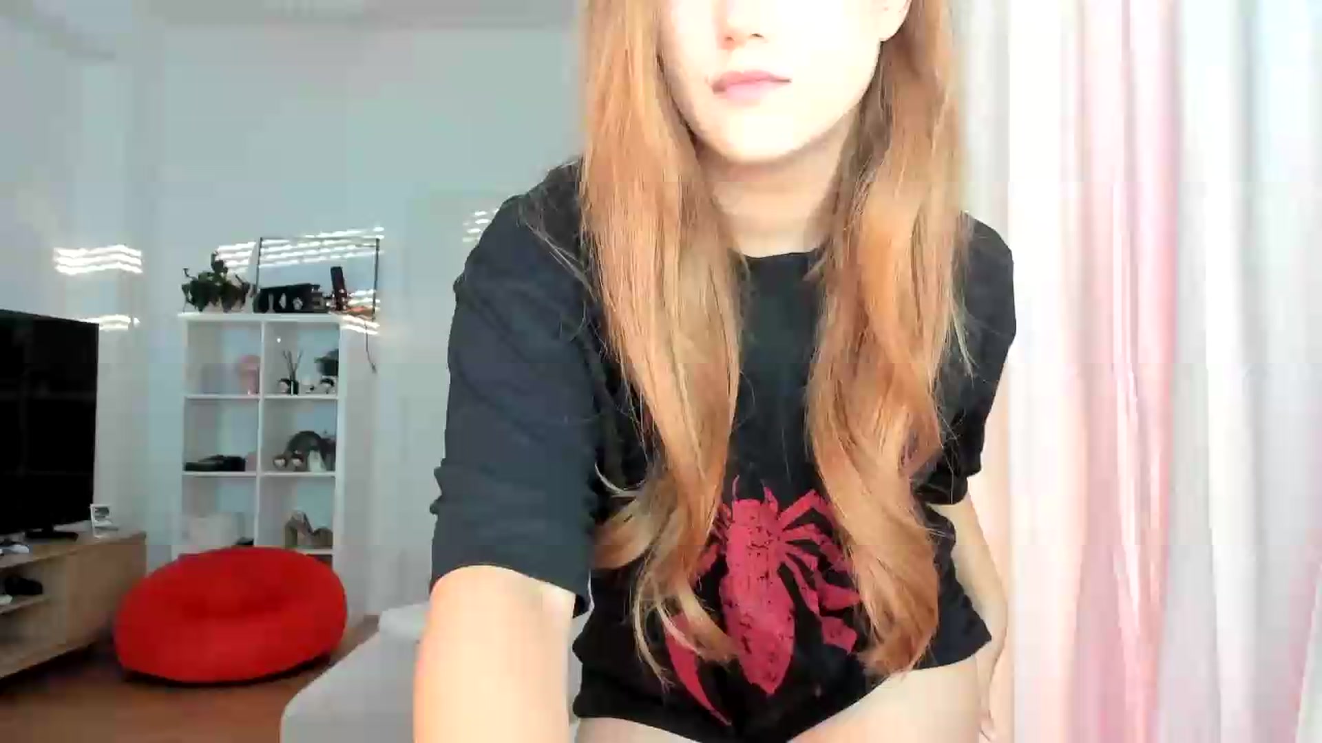 Gallery image thumbnail from lisa_lisa's myfreecams stream on, 09/05/2026, 17:03 image 7 of 20