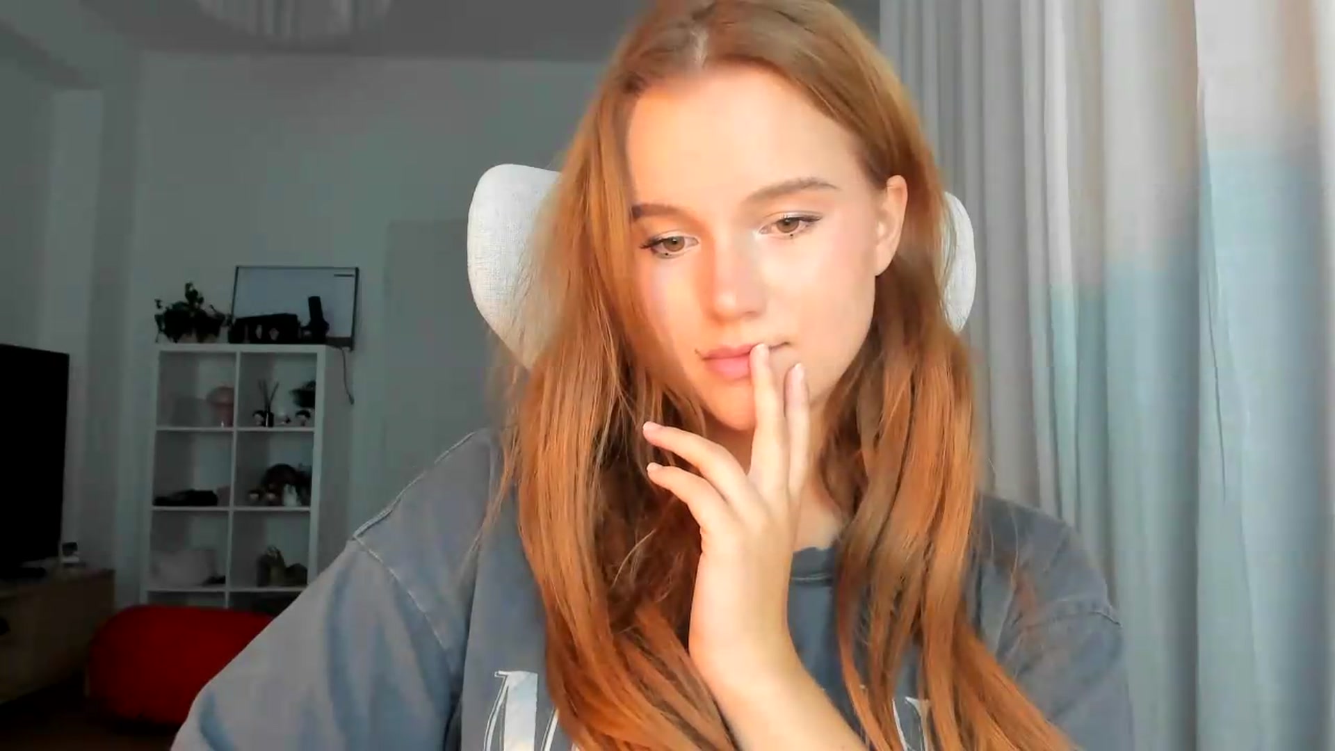 Gallery image thumbnail from lisa_lisa's myfreecams stream on, 09/06/2026, 20:20 image 5 of 20