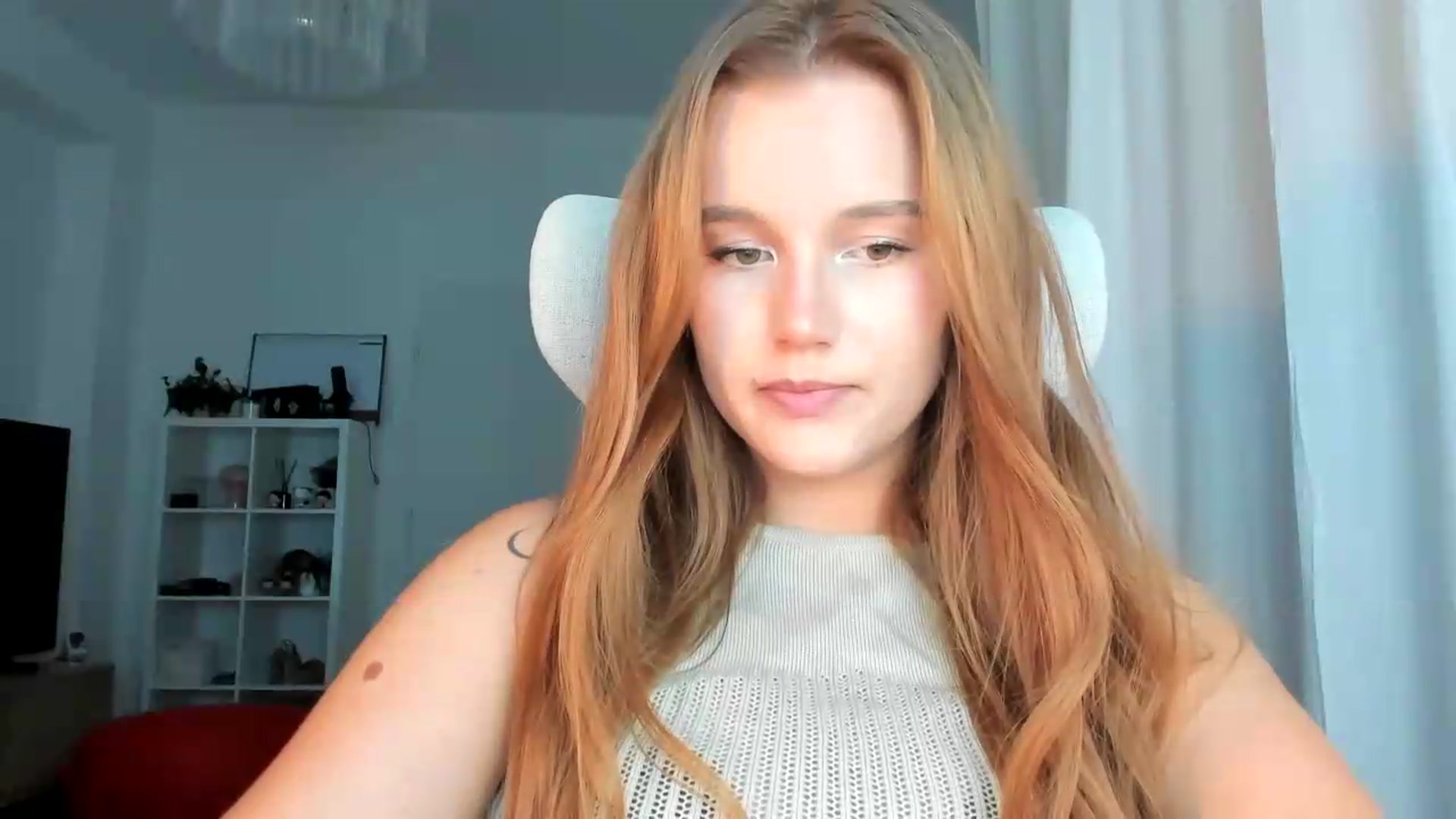 Gallery image thumbnail from lisa_lisa's myfreecams stream on, 09/12/2026, 16:24 image 13 of 20