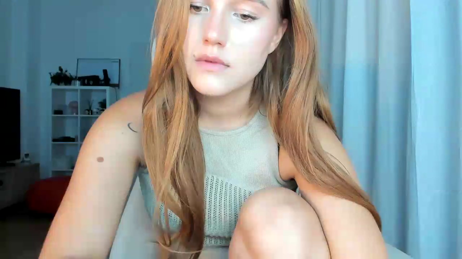 Gallery image thumbnail from lisa_lisa's myfreecams stream on, 09/12/2026, 18:05 image 17 of 20