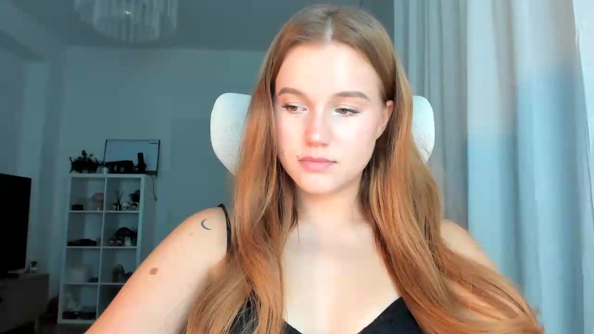 Gallery image thumbnail from lisa_lisa's myfreecams stream on, 09/14/2026, 17:41 image 4 of 20