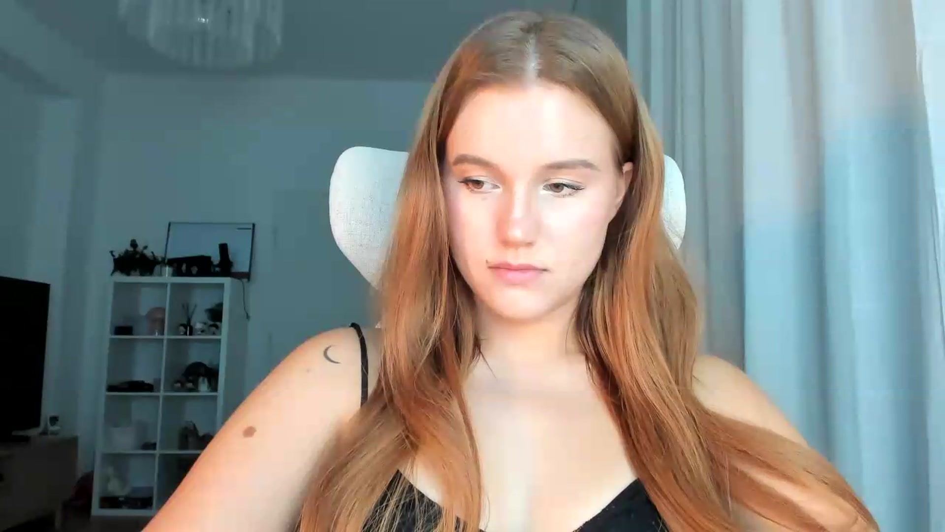 Gallery image thumbnail from lisa_lisa's myfreecams stream on, 09/14/2026, 17:41 image 5 of 20