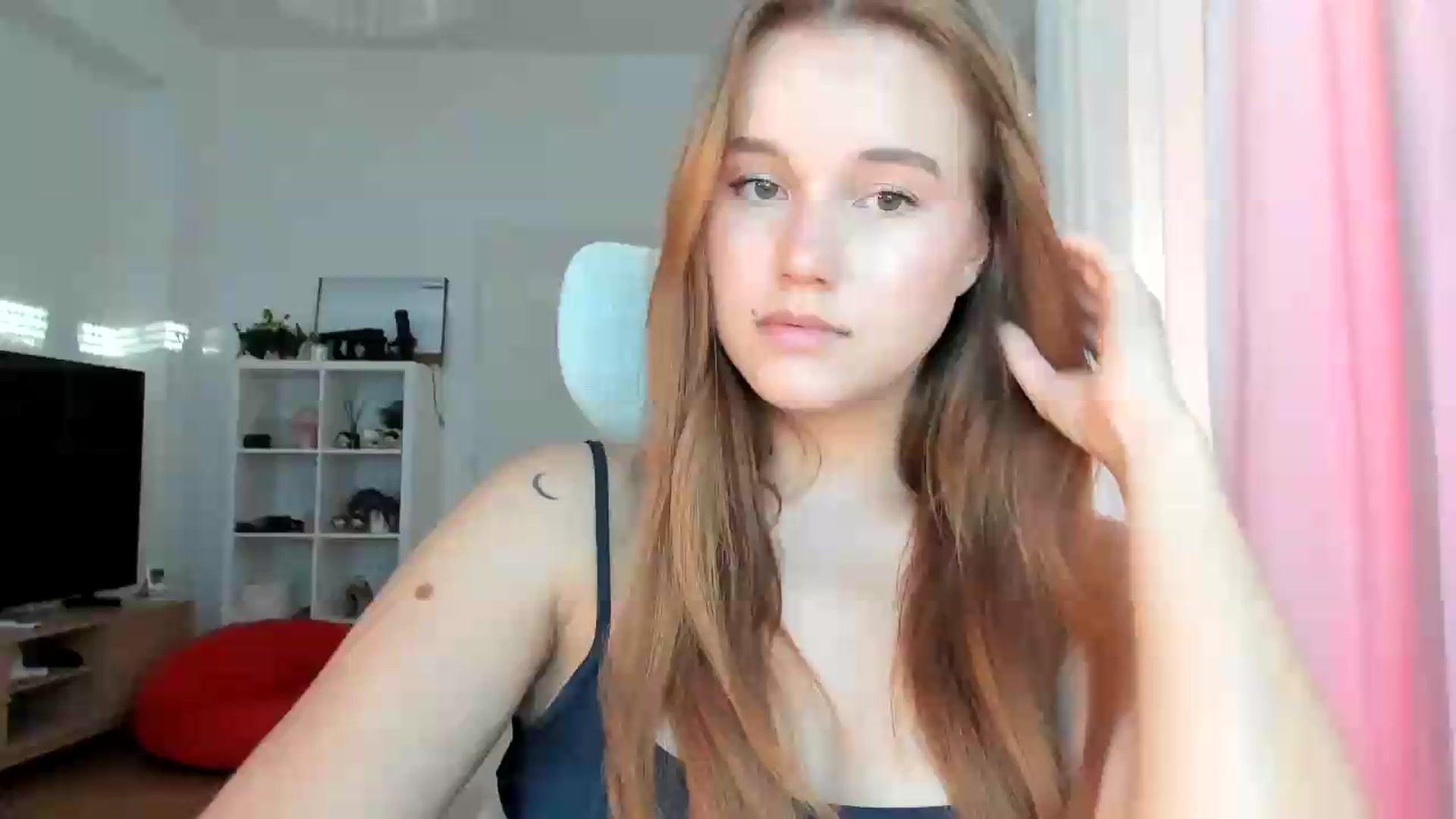 Gallery image thumbnail from lisa_lisa's myfreecams stream on, 09/18/2026, 15:56 image 20 of 20