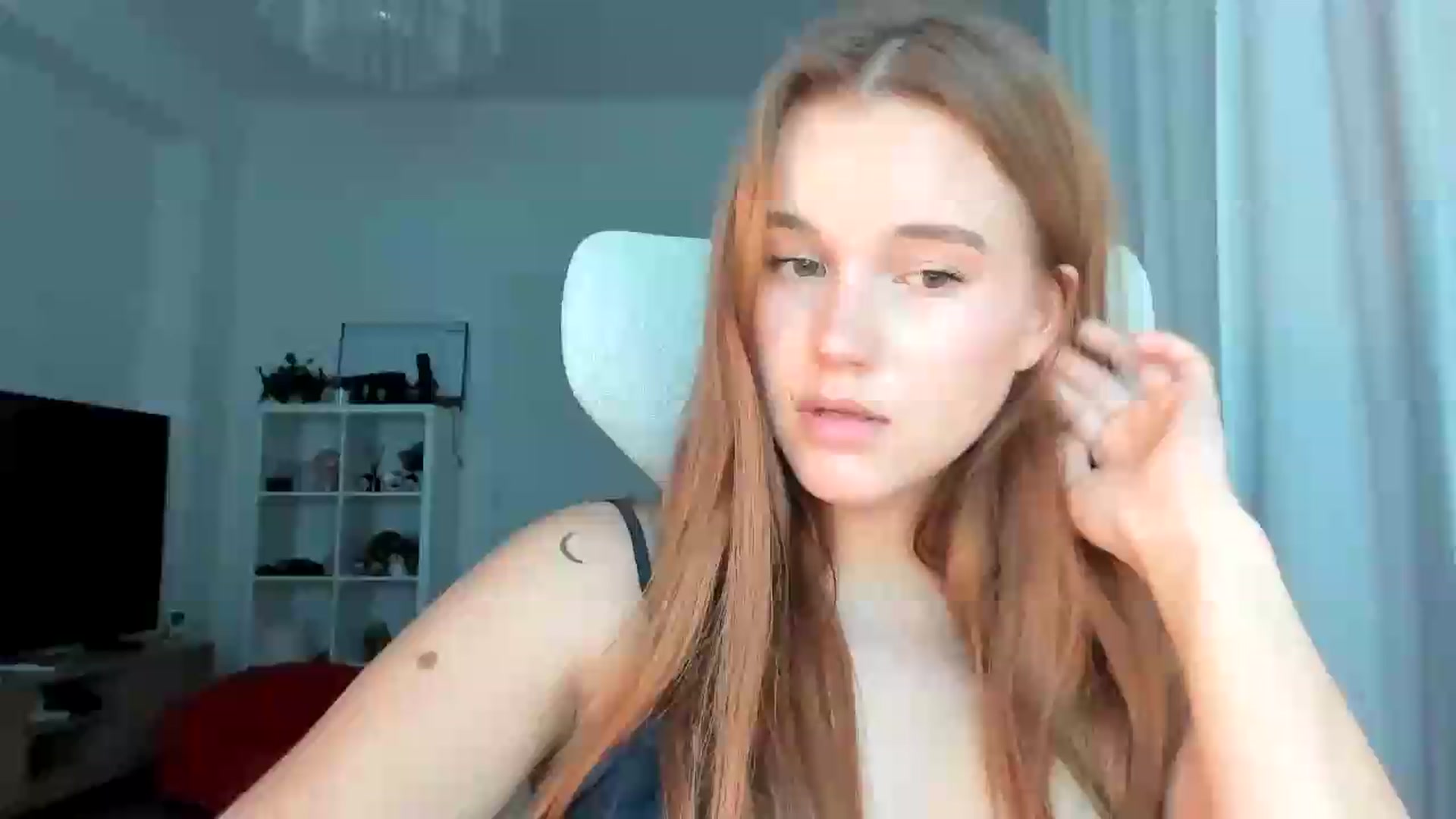 Gallery image thumbnail from lisa_lisa's myfreecams stream on, 09/18/2026, 16:55 image 3 of 20