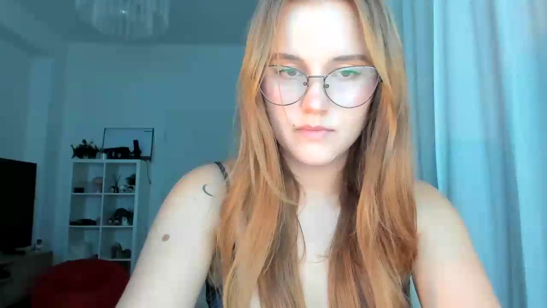 Gallery image thumbnail from lisa_lisa's myfreecams stream on, 09/18/2026, 19:42 image 19 of 20