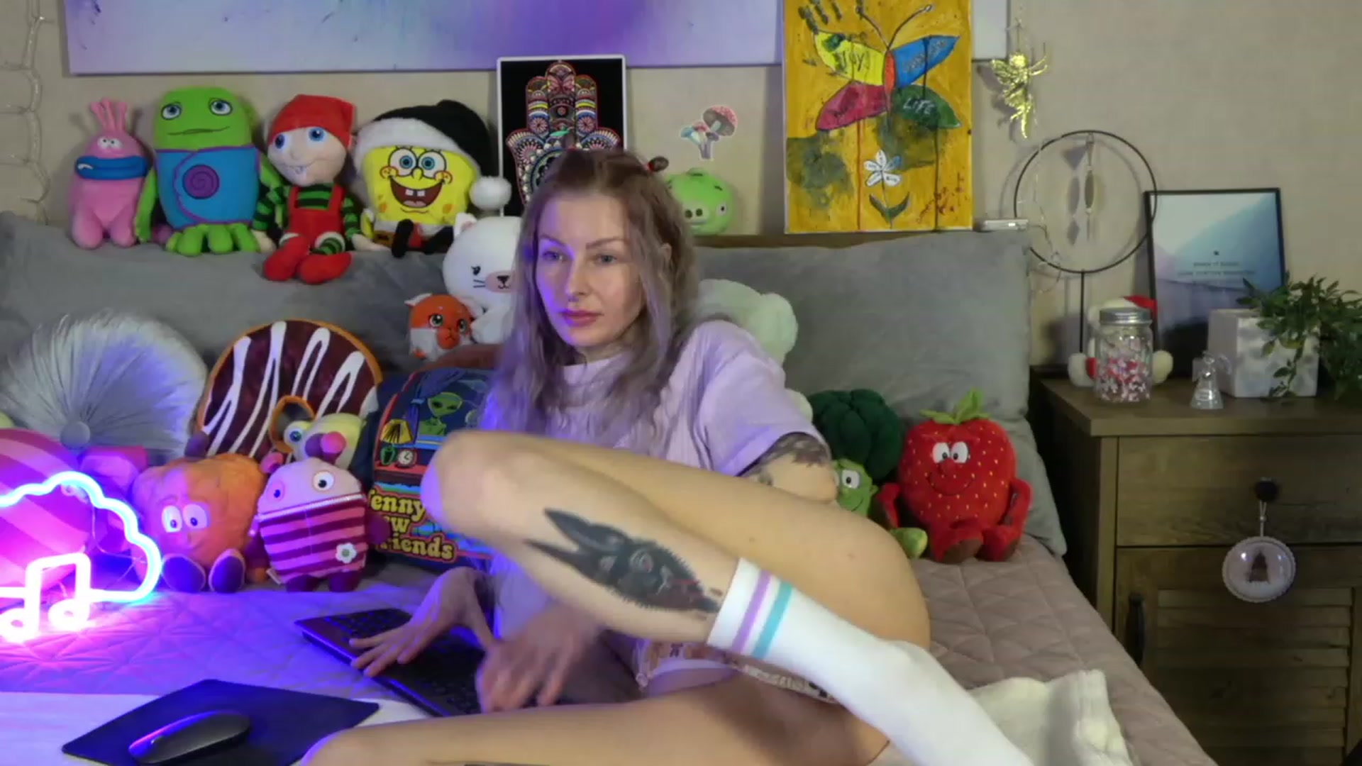 Gallery image thumbnail from lisiaEF's myfreecams stream on, 01/31/2023, 11:02 image 10 of 20
