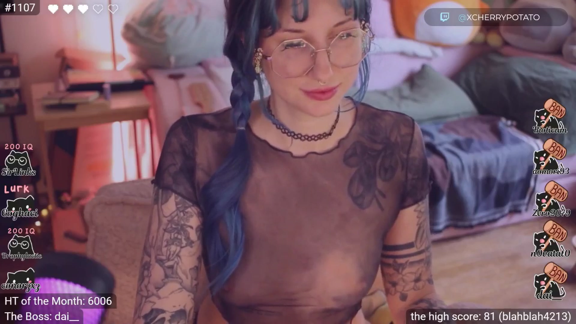 Gallery image thumbnail from little_crow's myfreecams stream on, 02/28/2026, 20:02 image 18 of 20
