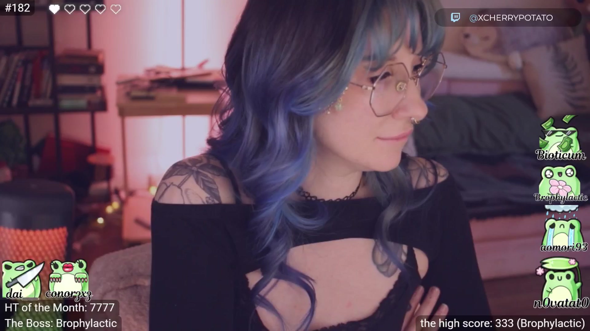 Gallery image thumbnail from little_crow's myfreecams stream on, 03/06/2026, 01:48 image 14 of 20
