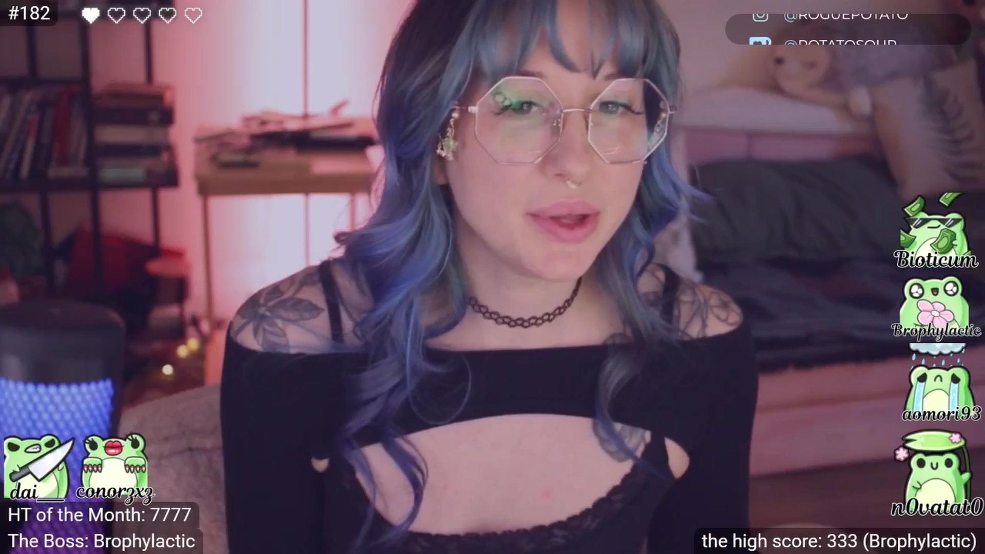 Gallery image thumbnail from little_crow's myfreecams stream on, 03/06/2026, 01:48 image 13 of 20