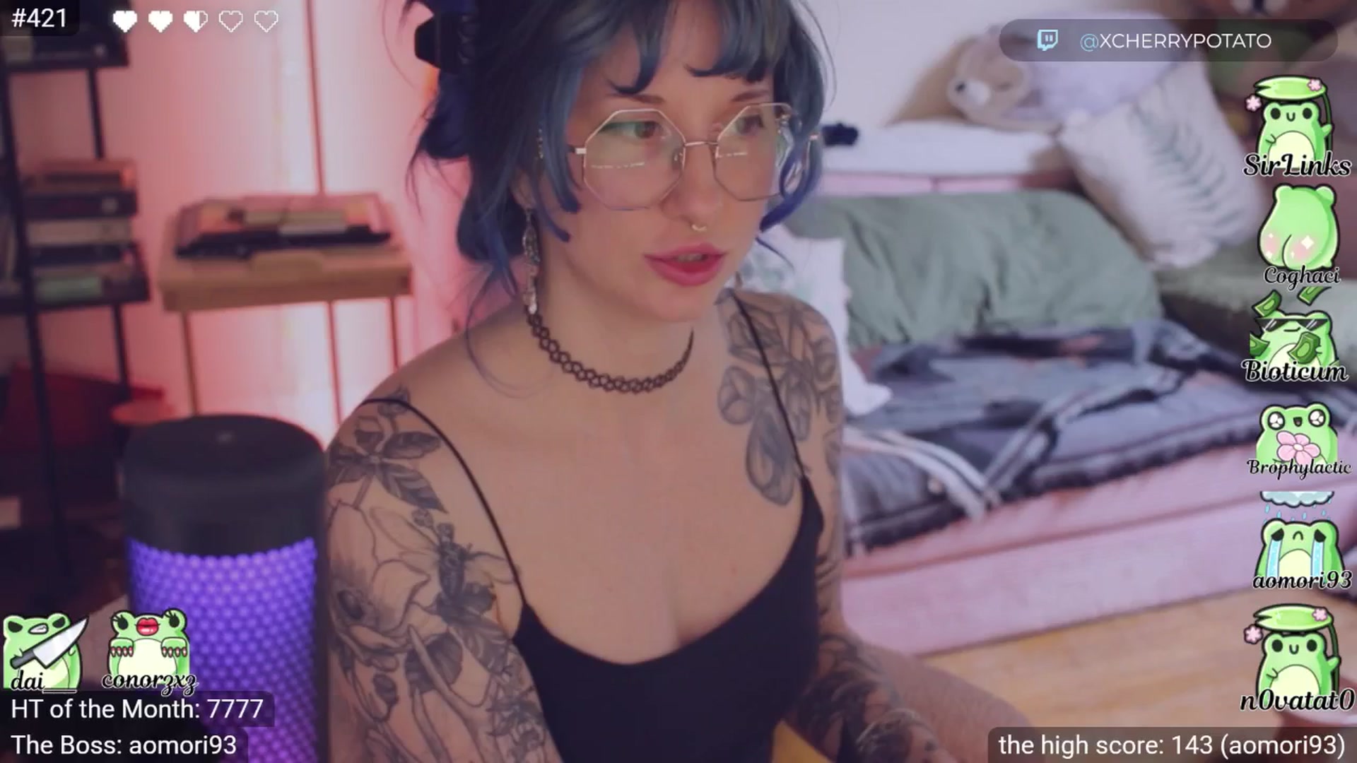Gallery image thumbnail from little_crow's myfreecams stream on, 03/15/2026, 21:49 image 17 of 20