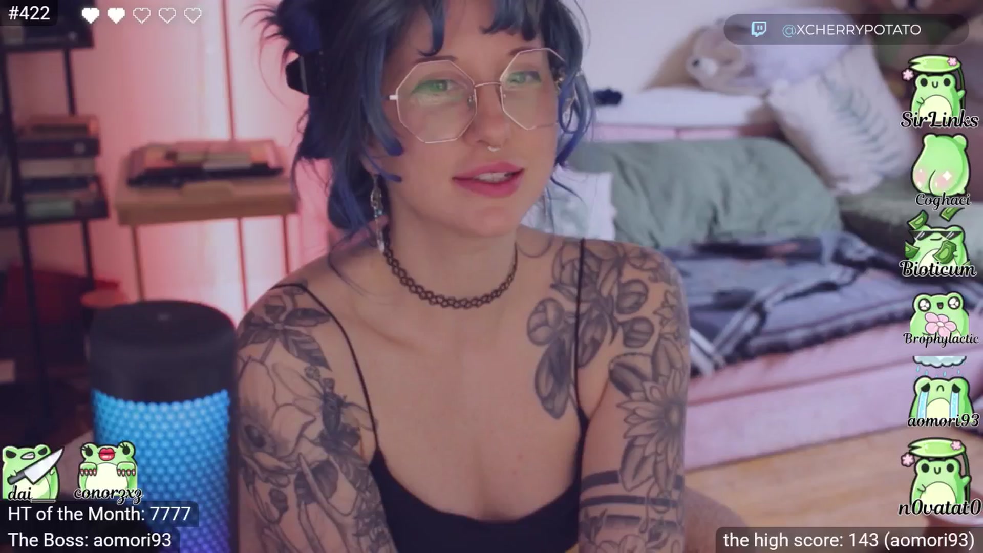 Gallery image thumbnail from little_crow's myfreecams stream on, 03/15/2026, 21:49 image 18 of 20