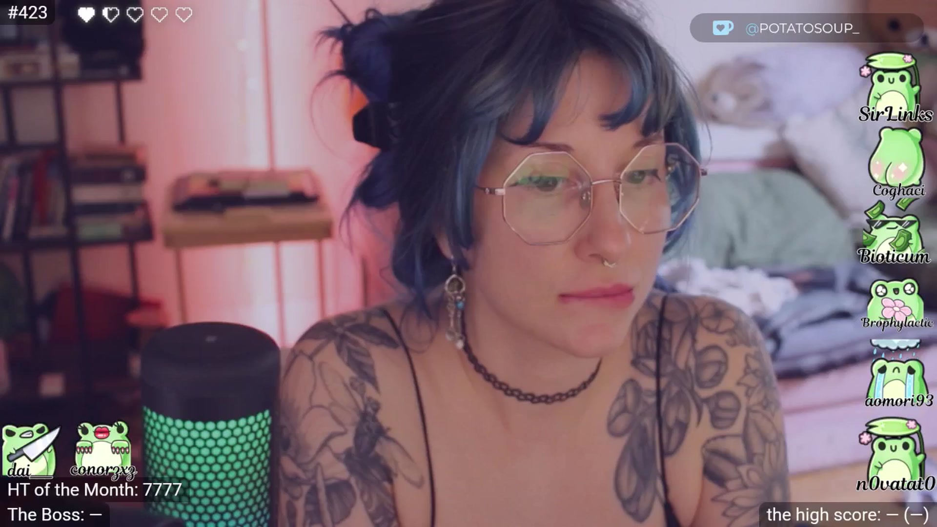 Gallery image thumbnail from little_crow's myfreecams stream on, 03/15/2026, 21:49 image 2 of 20