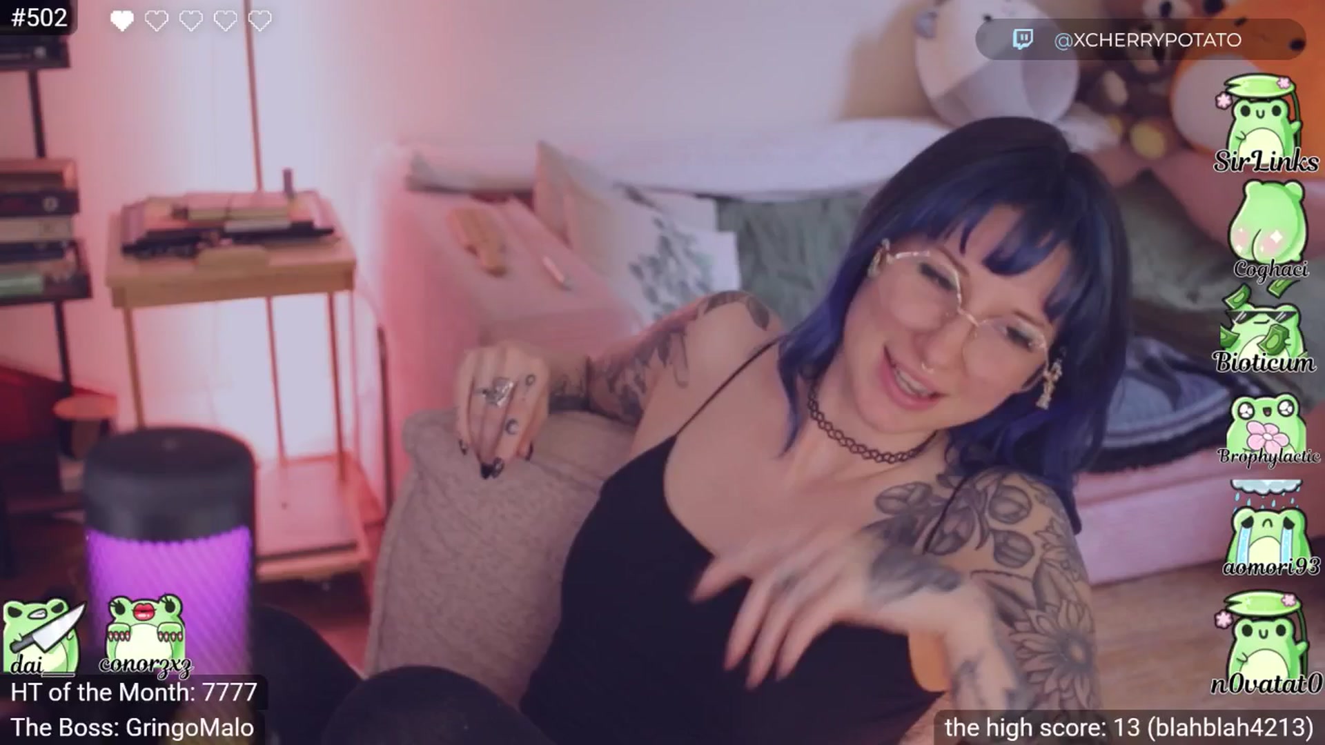 Gallery image thumbnail from little_crow's myfreecams stream on, 03/20/2026, 24:09 image 14 of 20