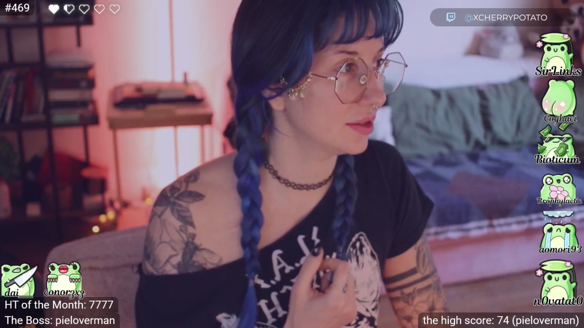 Gallery image thumbnail from little_crow's myfreecams stream on, 03/23/2026, 24:25 image 5 of 20