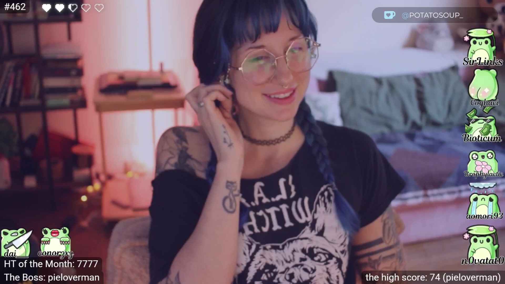Gallery image thumbnail from little_crow's myfreecams stream on, 03/23/2026, 24:25 image 20 of 20