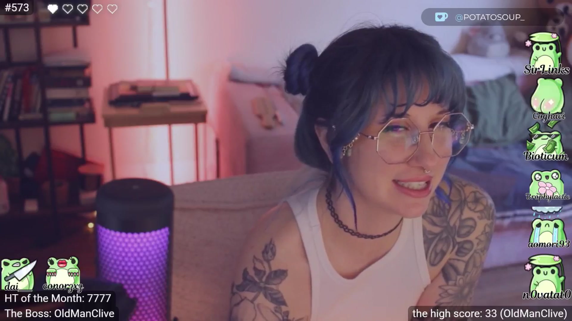 Gallery image thumbnail from little_crow's myfreecams stream on, 03/27/2026, 24:43 image 4 of 20