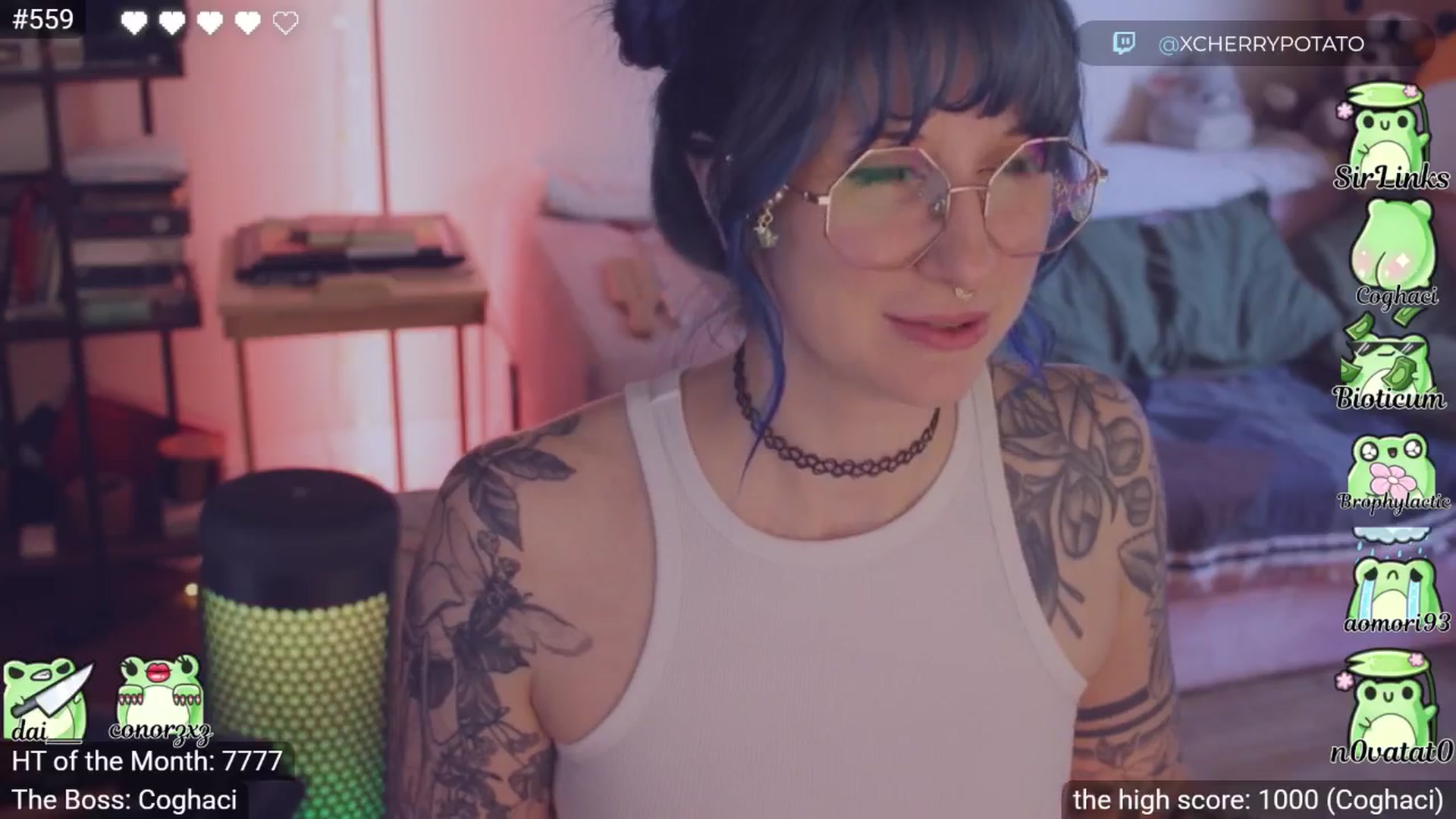 Gallery image thumbnail from little_crow's myfreecams stream on, 03/27/2026, 24:43 image 11 of 20