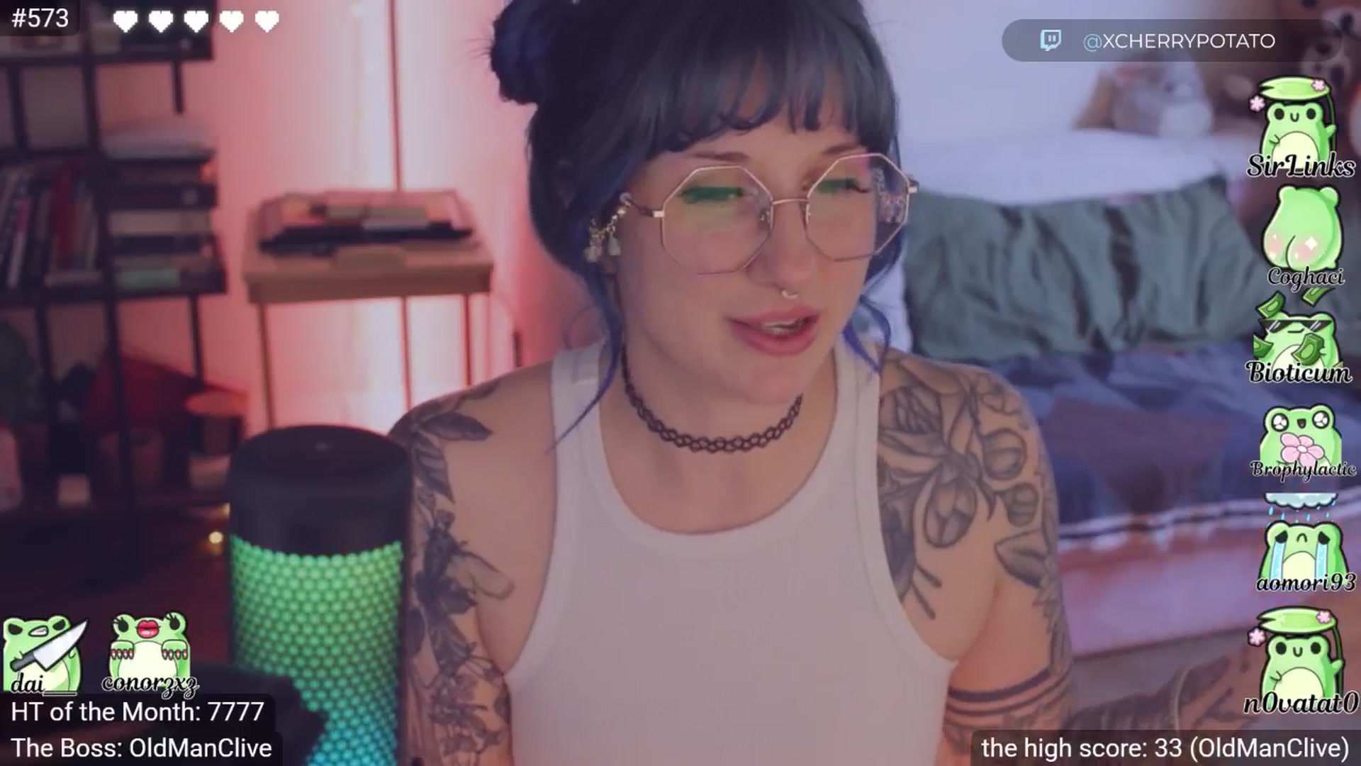 Gallery image thumbnail from little_crow's myfreecams stream on, 03/27/2026, 24:43 image 5 of 20
