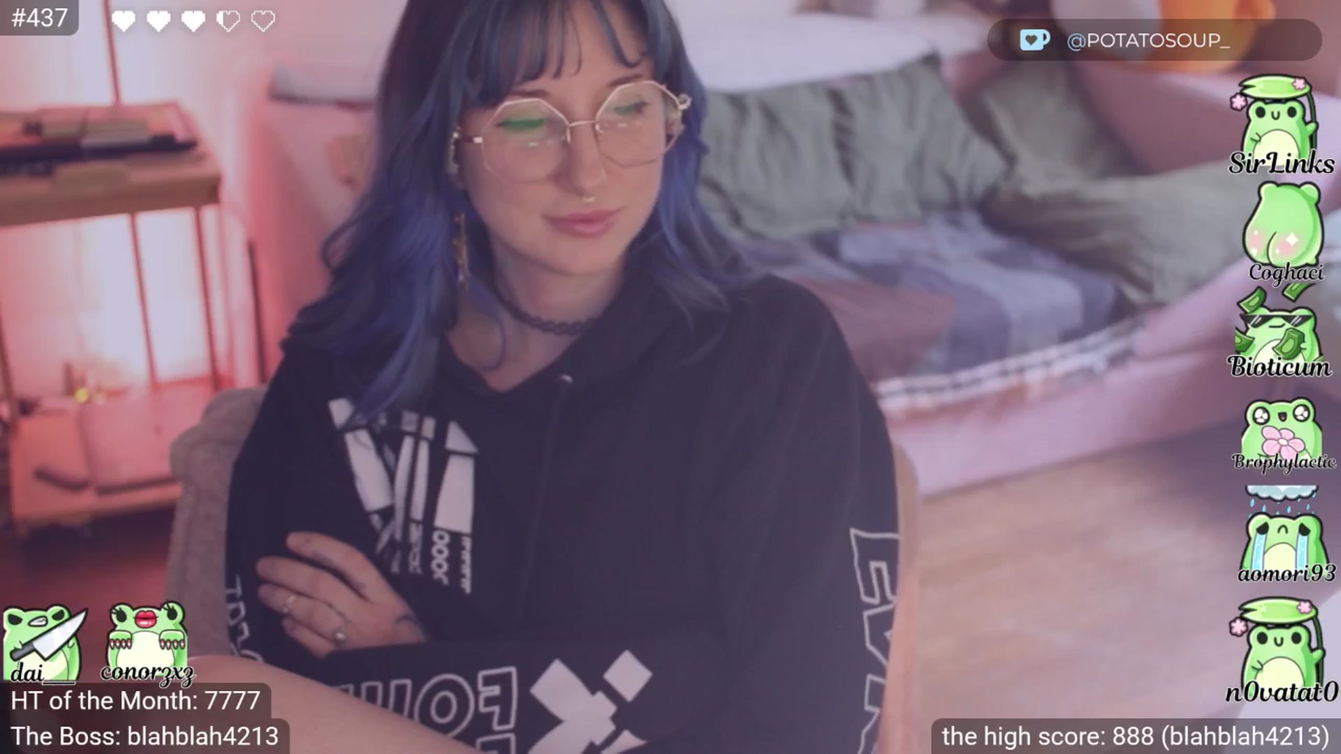 Gallery image thumbnail from little_crow's myfreecams stream on, 03/29/2026, 24:03 image 15 of 20