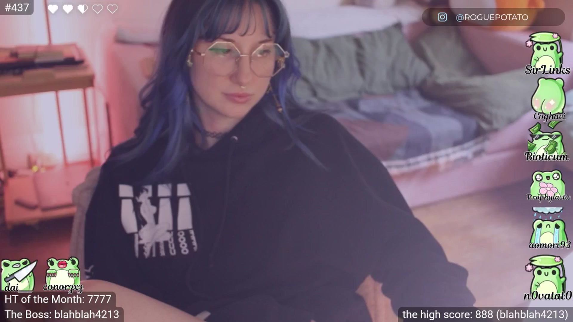 Gallery image thumbnail from little_crow's myfreecams stream on, 03/29/2026, 24:03 image 16 of 20