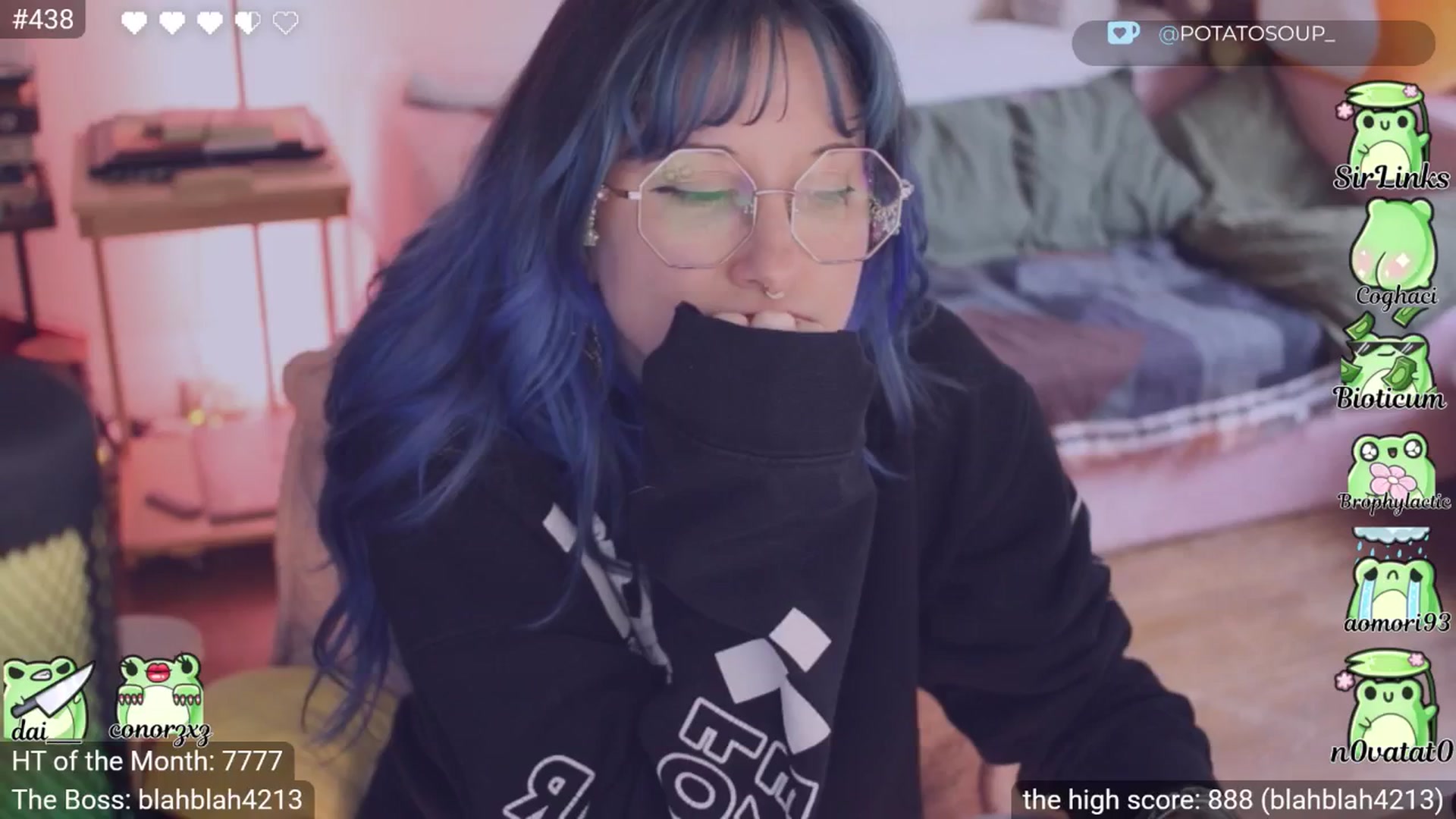 Gallery image thumbnail from little_crow's myfreecams stream on, 03/29/2026, 24:23 image 10 of 20