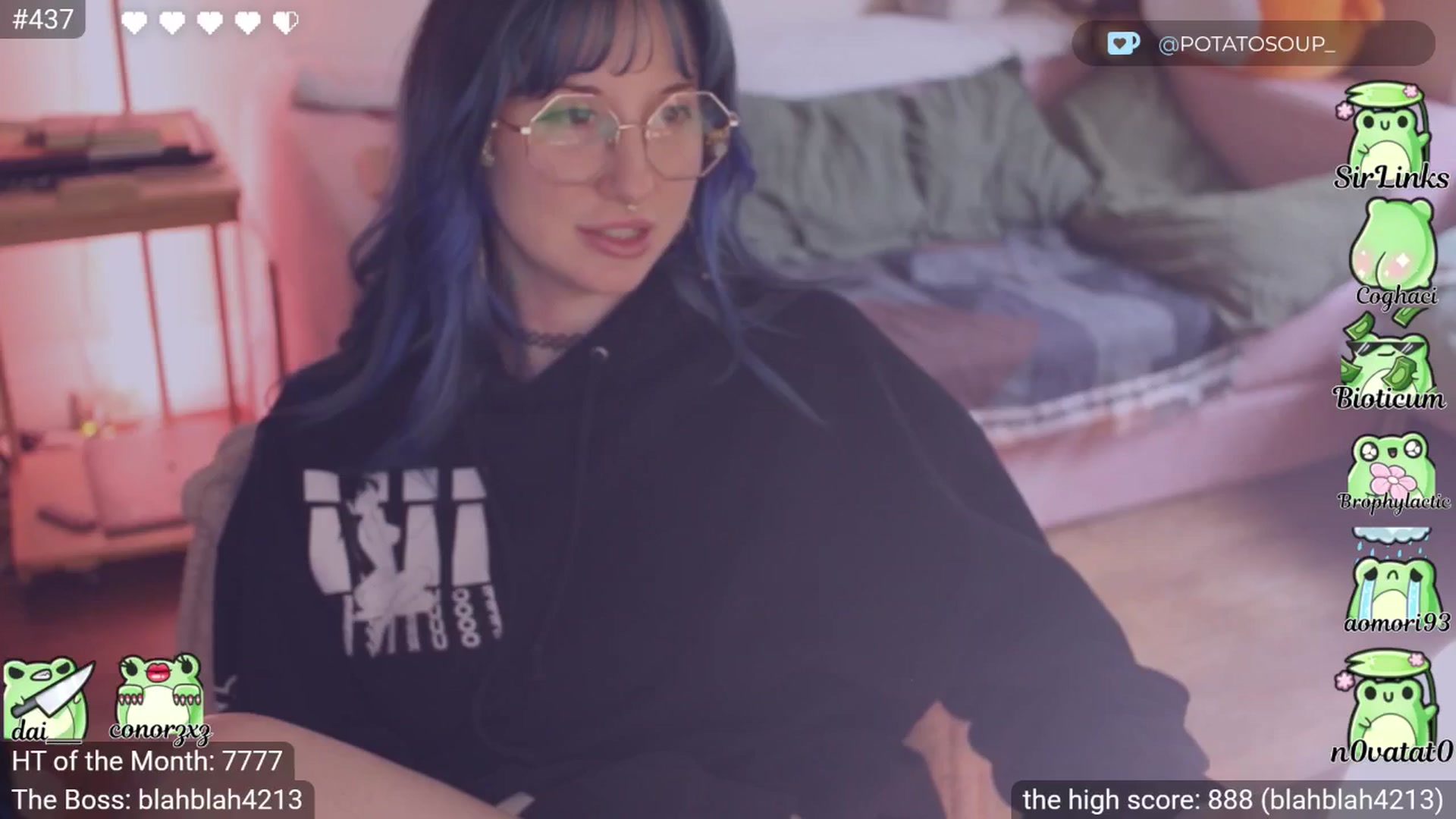 Gallery image thumbnail from little_crow's myfreecams stream on, 03/29/2026, 24:23 image 7 of 20