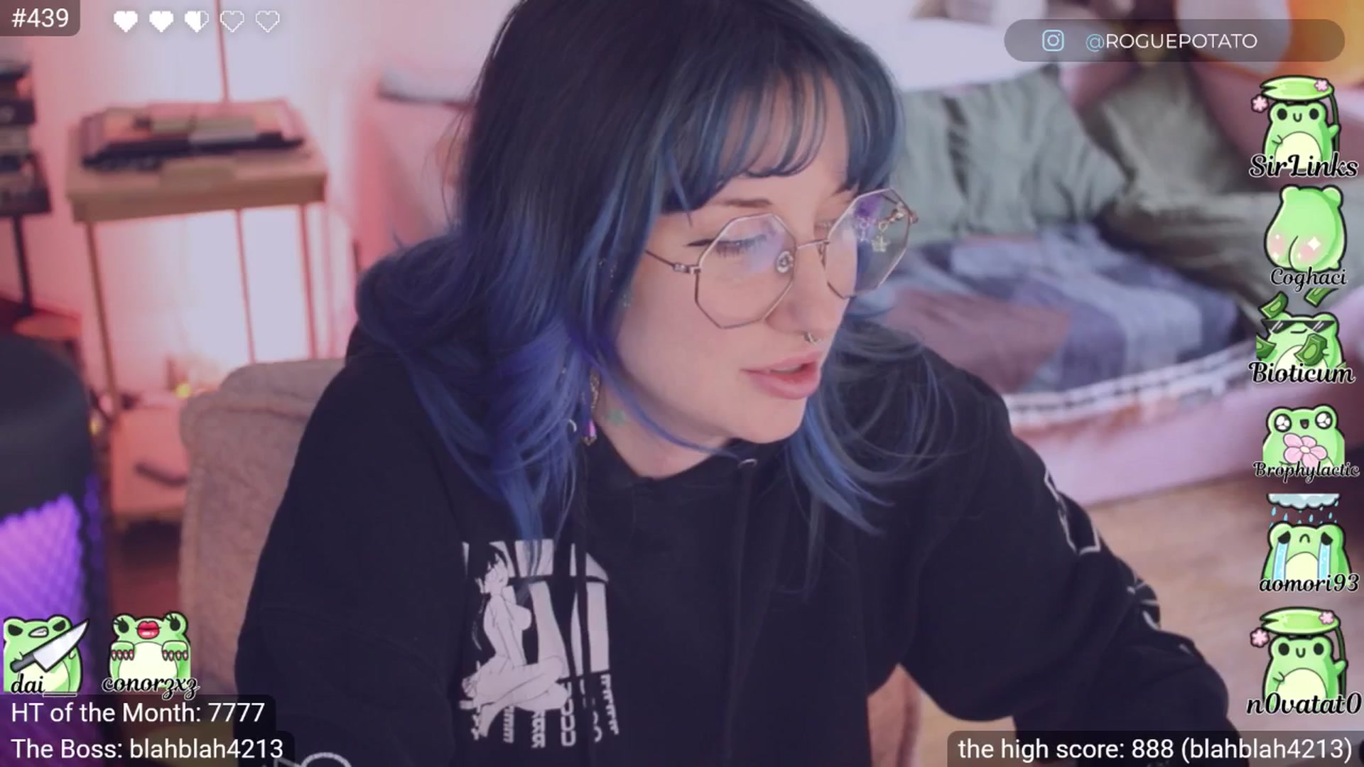 Gallery image thumbnail from little_crow's myfreecams stream on, 03/29/2026, 24:23 image 20 of 20