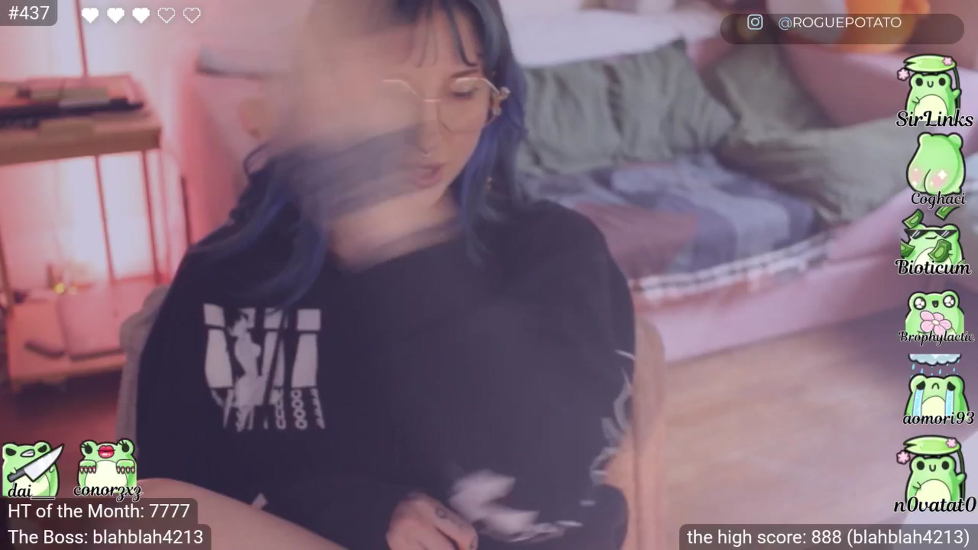 Gallery image thumbnail from little_crow's myfreecams stream on, 03/29/2026, 24:23 image 6 of 20