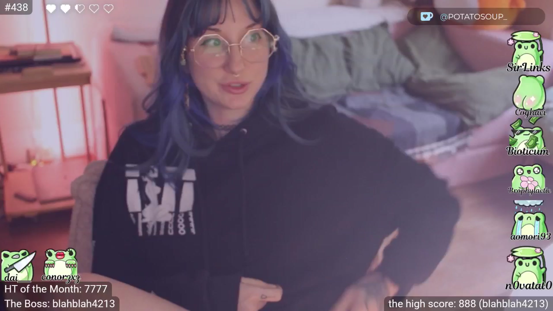Gallery image thumbnail from little_crow's myfreecams stream on, 03/29/2026, 24:23 image 9 of 20